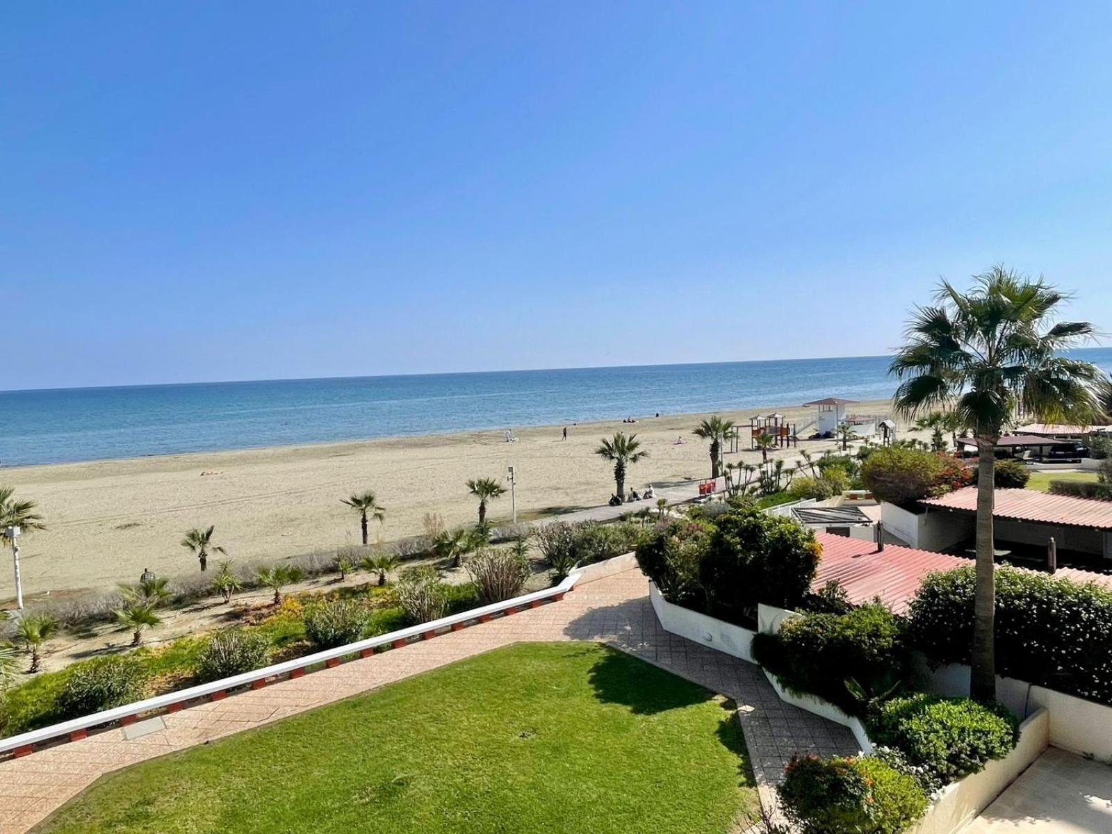Sea View In Makenzy Apartment *