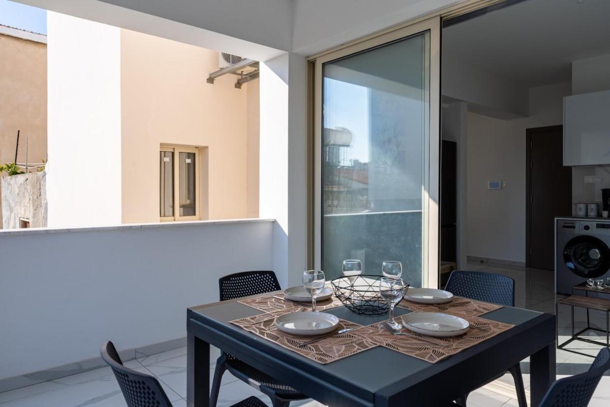 Apartment Marble - Cozy W Balcony In Larnaca