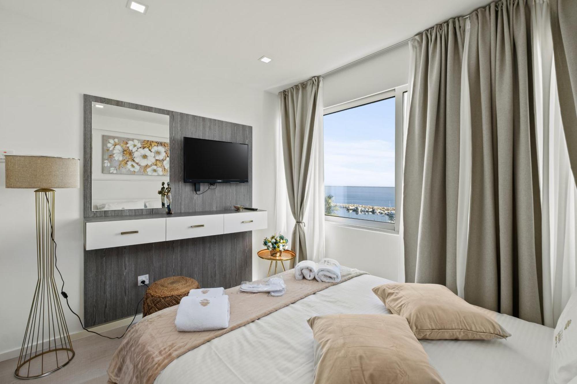 Apartment Lazuli Sea View Beachfront Ap 253 *