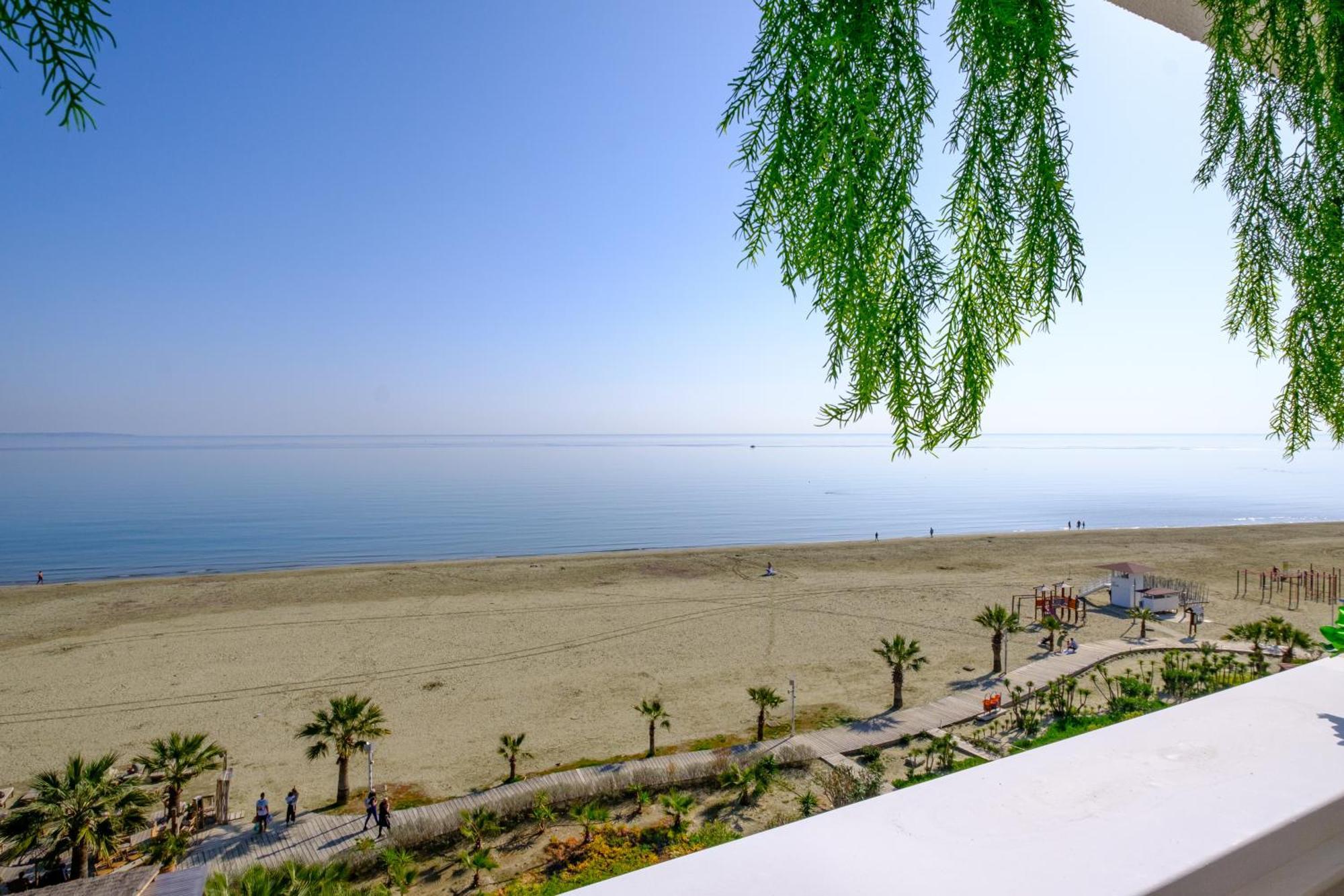 Lazuli Sea View Beachfront Ap 253 Apartment Larnaca
