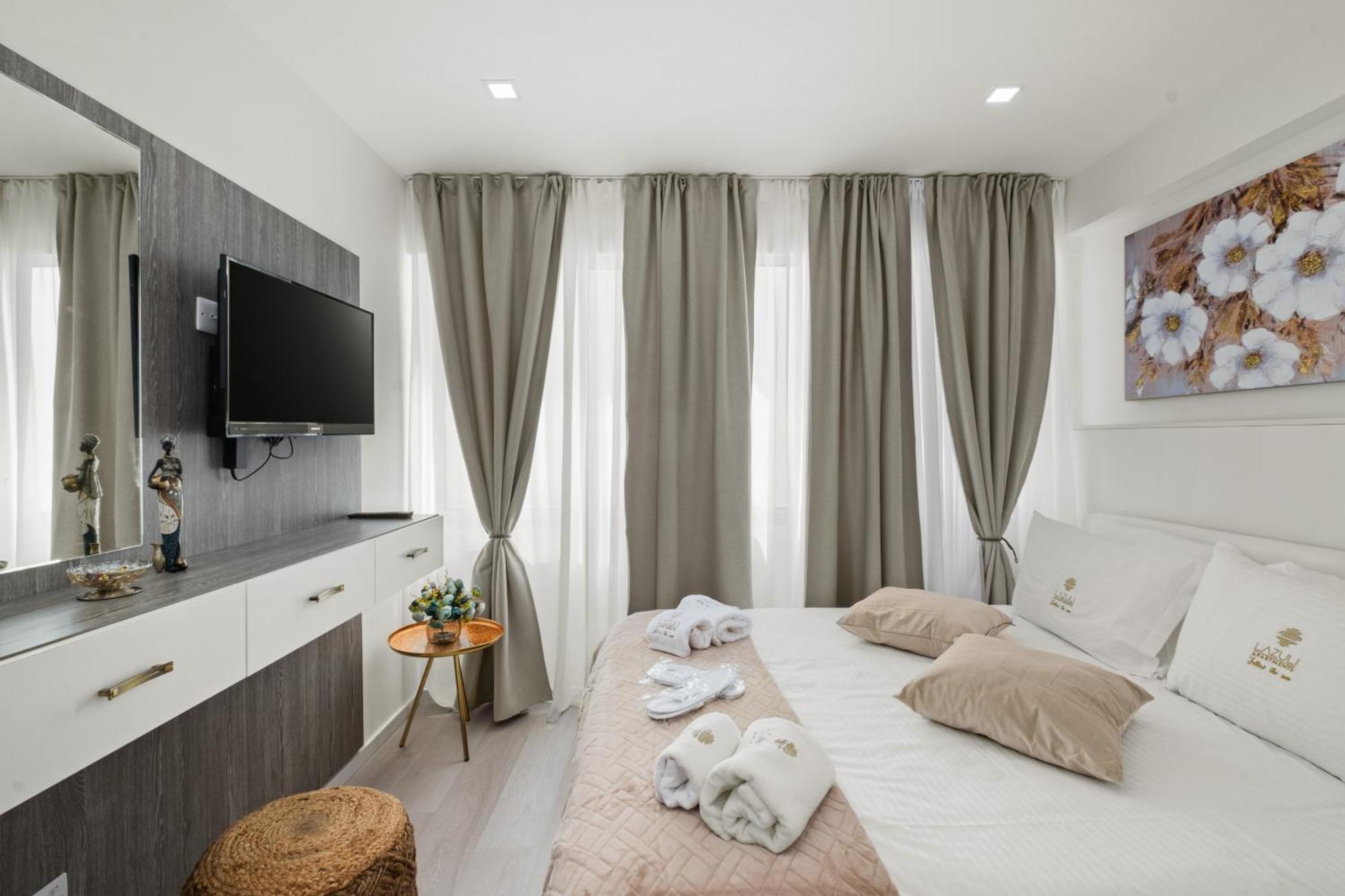 Lazuli Sea View Beachfront Ap 253 Apartment