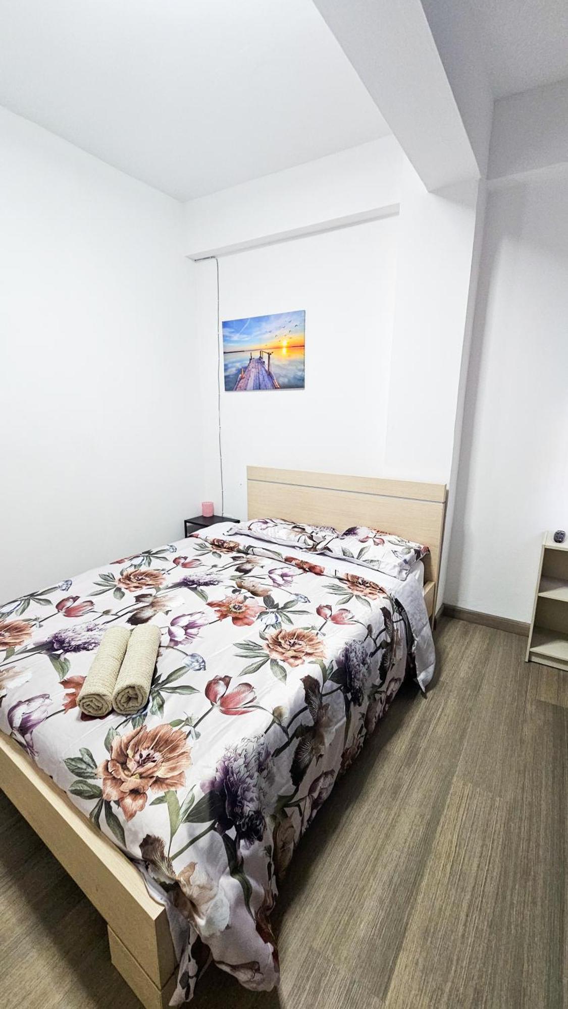 Downtown Rooms, 200m From Marina