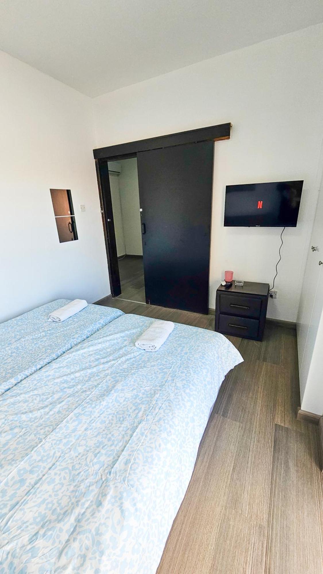 Downtown Rooms, 200m From Marina *