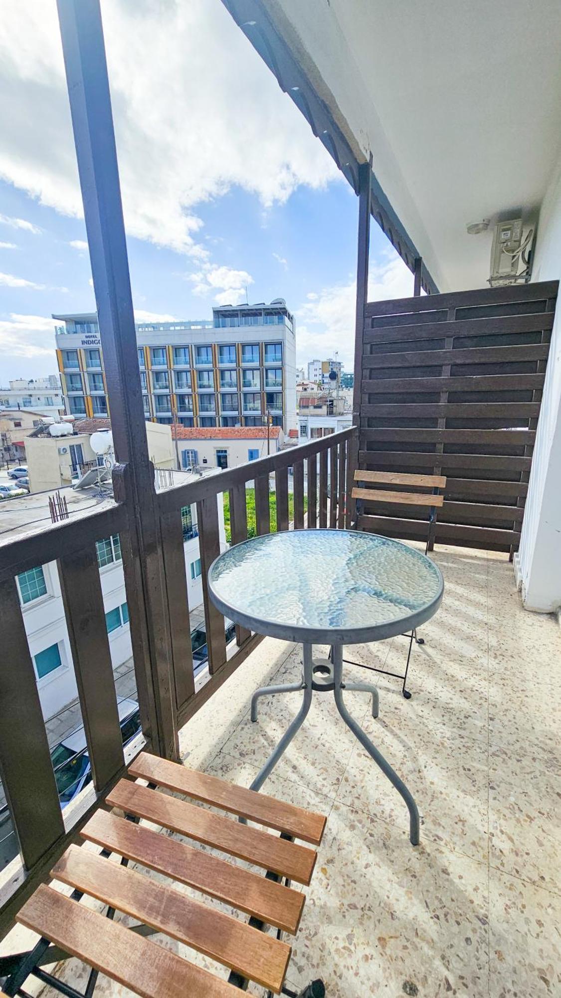 Downtown Rooms, 200m From Marina *