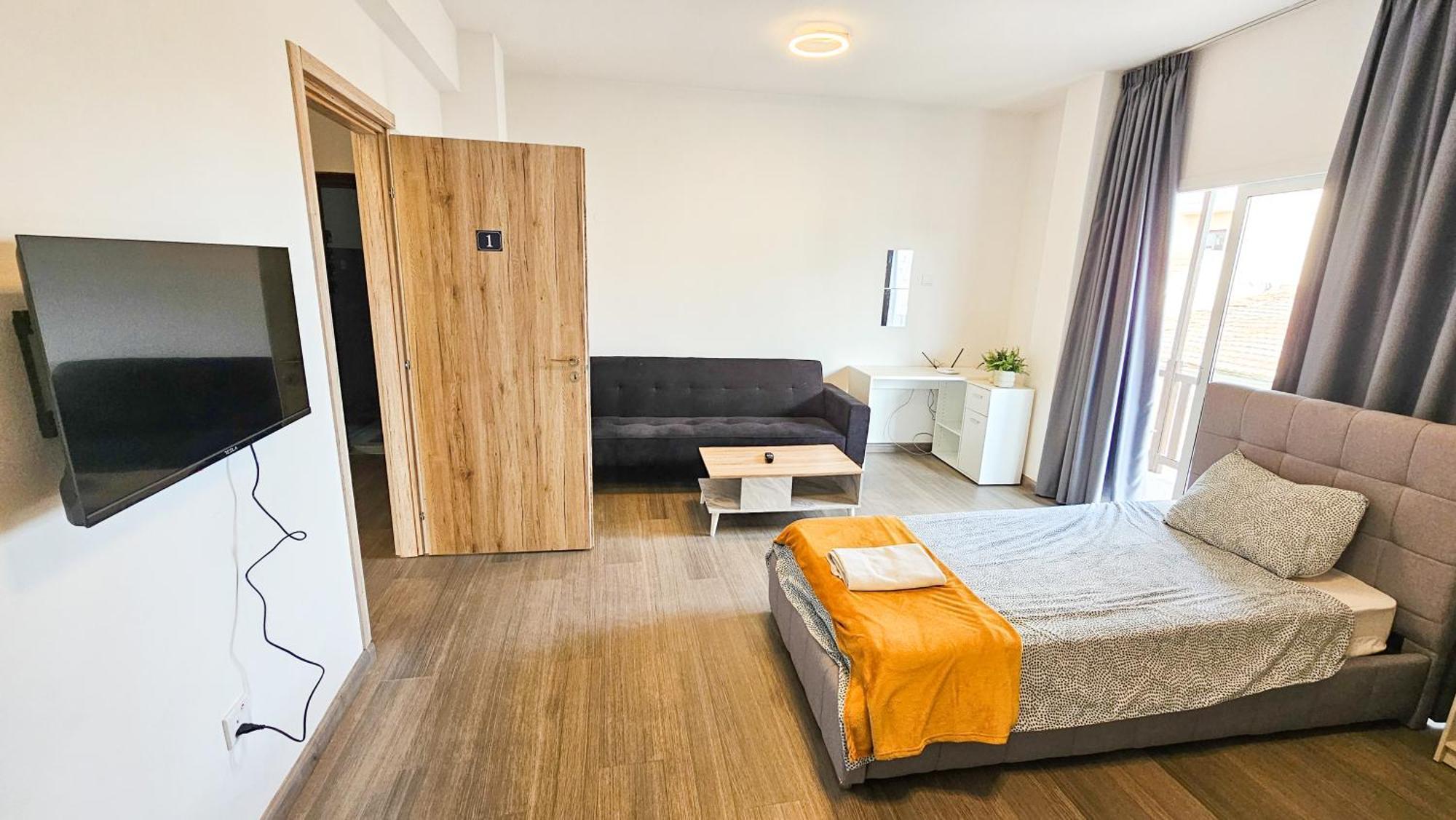 Apartment Downtown Rooms, 200m From Marina *