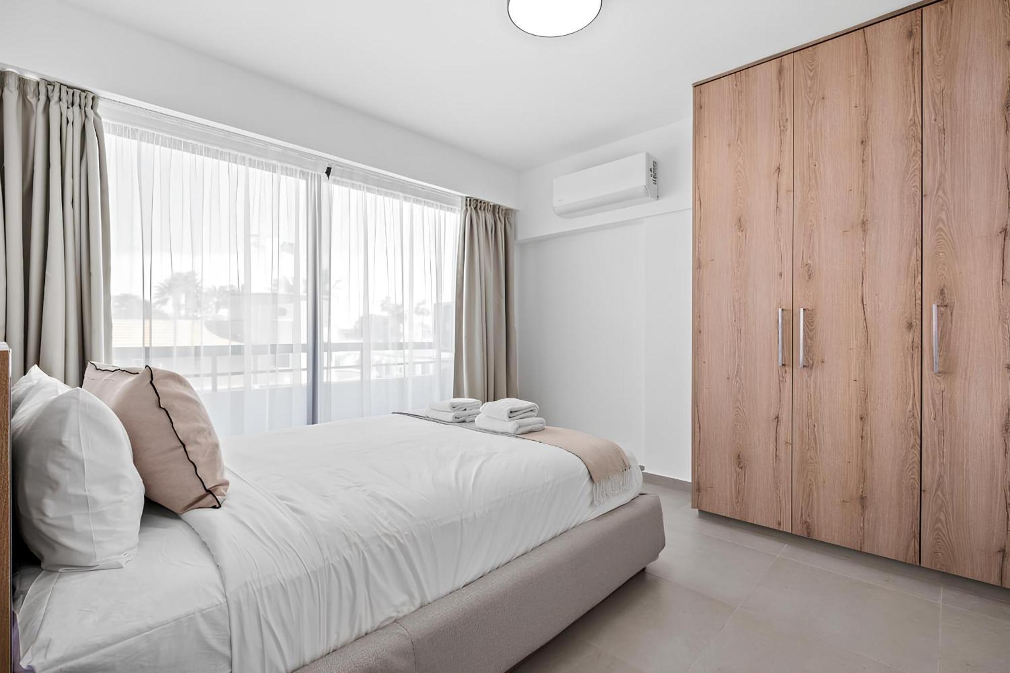 Apartment Finikoudes Marina View 202 *