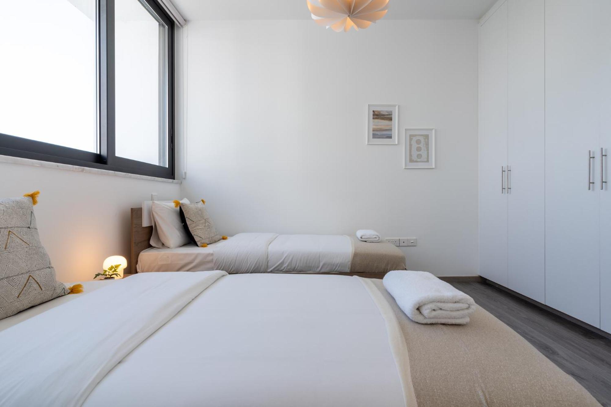 Taupe's 2-bedroom In Apartment *