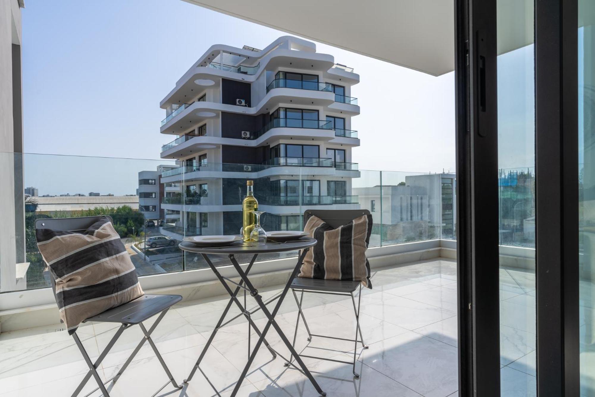 Taupe's 2-bedroom In Apartment Larnaca