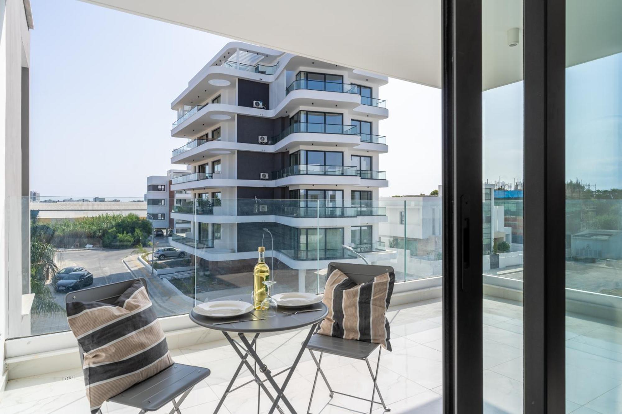 Taupe's 2-bedroom In Larnaca