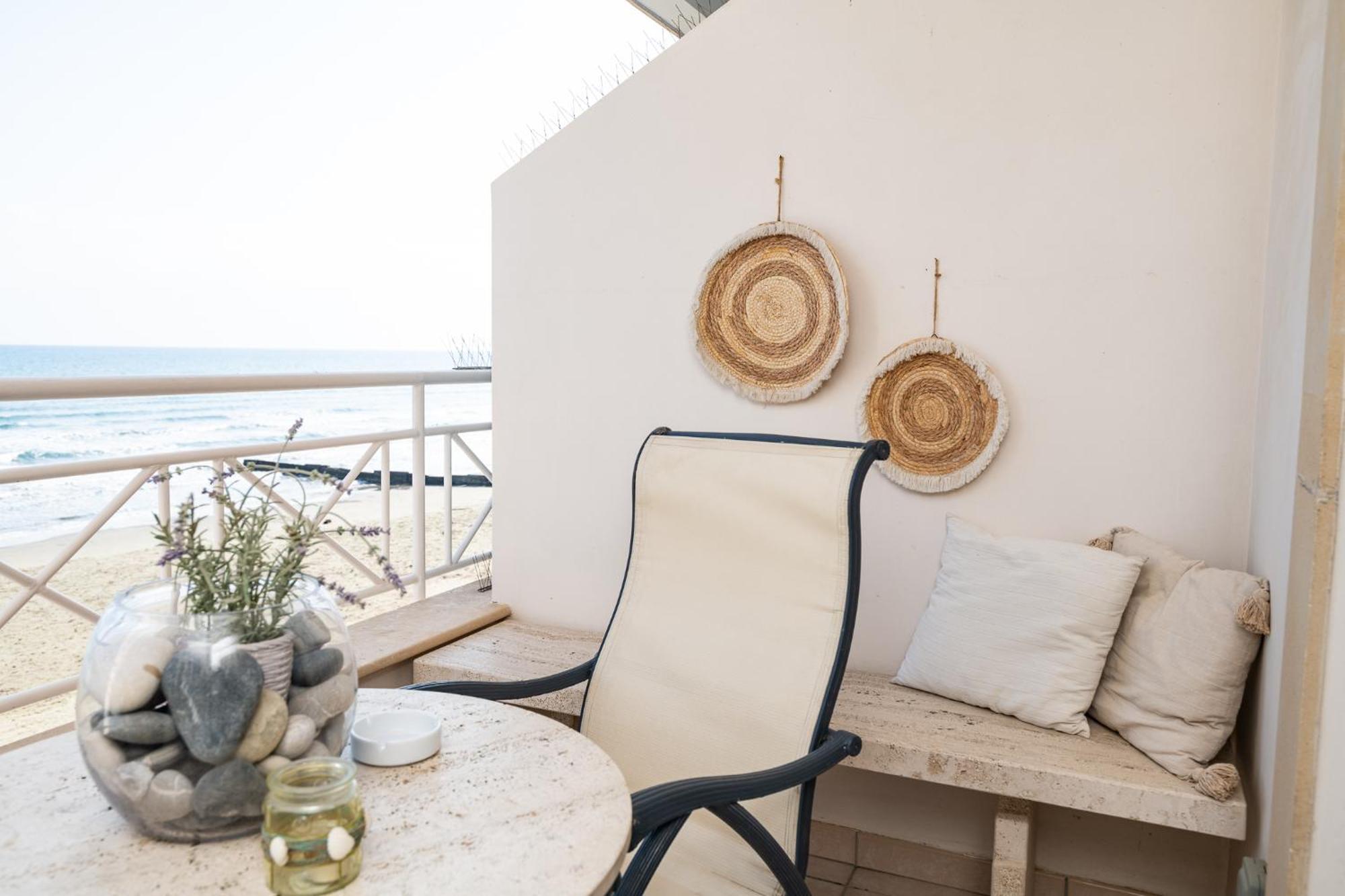 Apartamento Quattro Beachfront Sea View Ap 4 *
