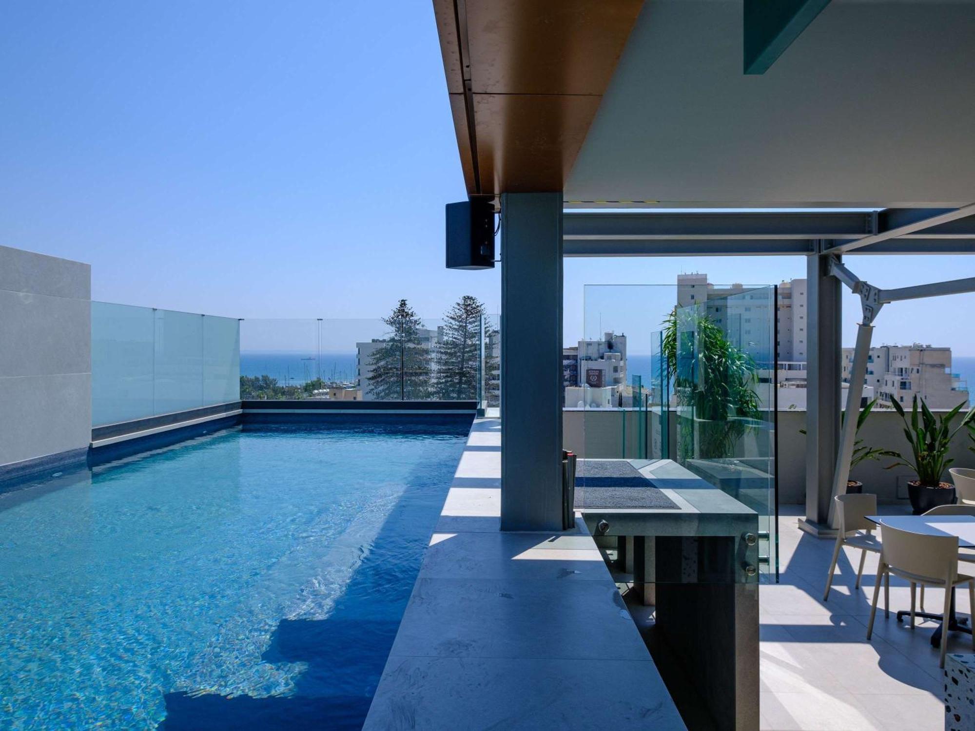 Mercure Larnaca