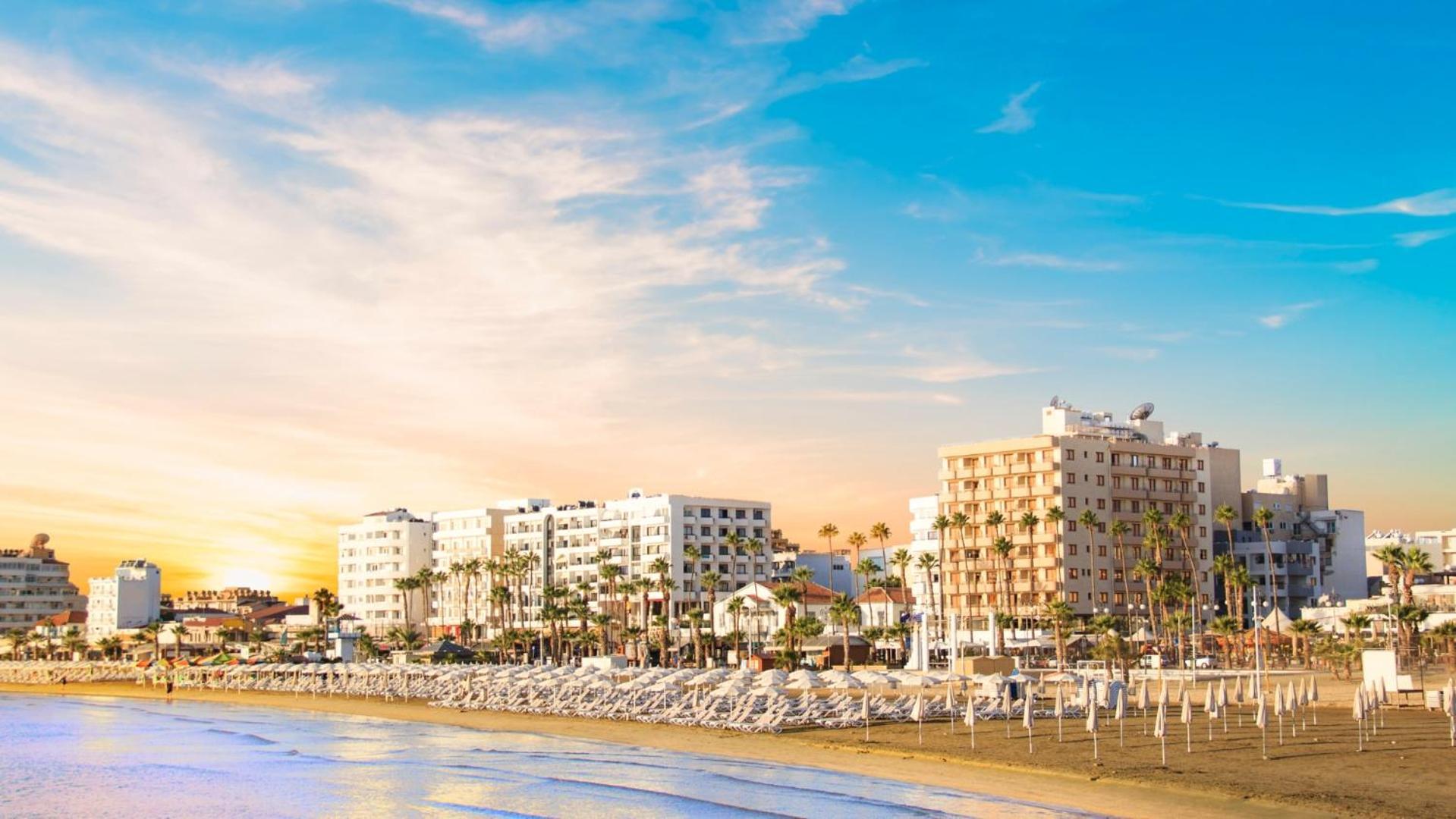 Majestic Seaside Finikoudes Apartamento