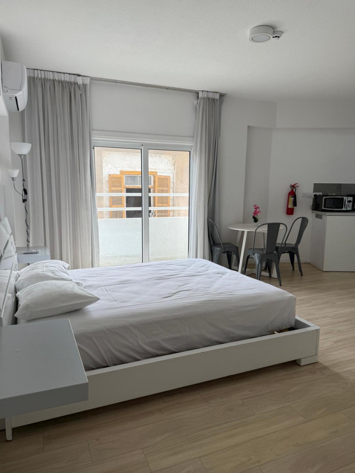 Kitieos Finikoudes Apartment Larnaca