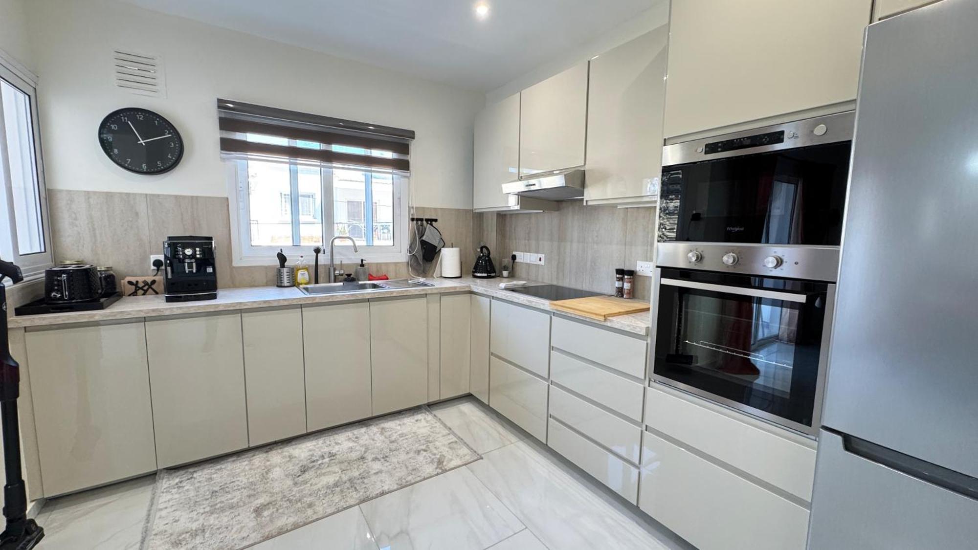 Luxury 2 Bedroom Center Larnaca