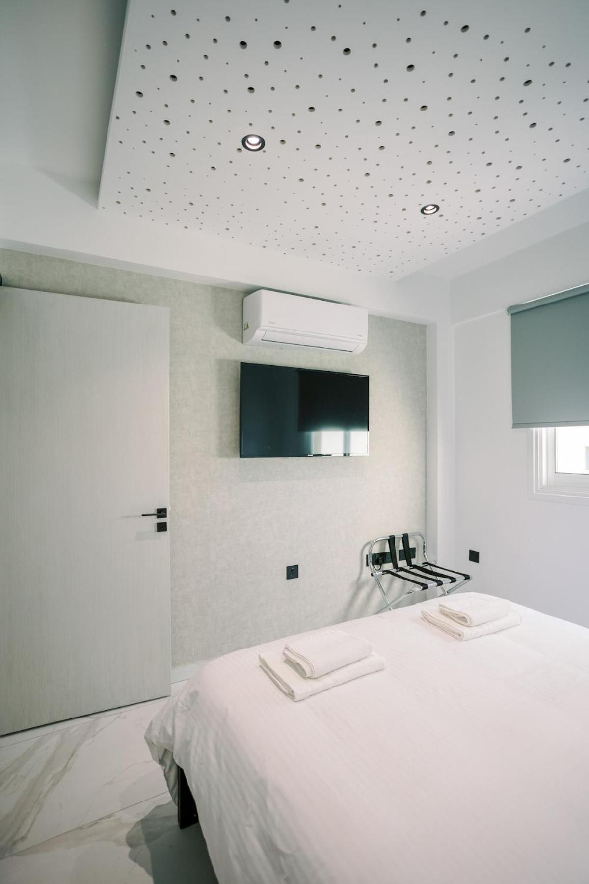 Apartment 2br Amalfi Blue In - Pool & 10min Walk To Mackenzie Beach! *