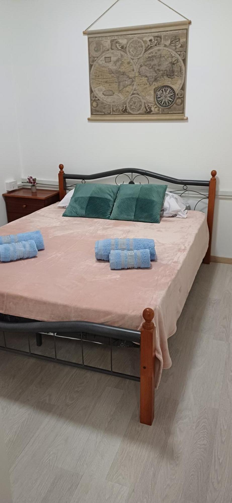 Makenzy Mermaid 2 Bedroom Apartment