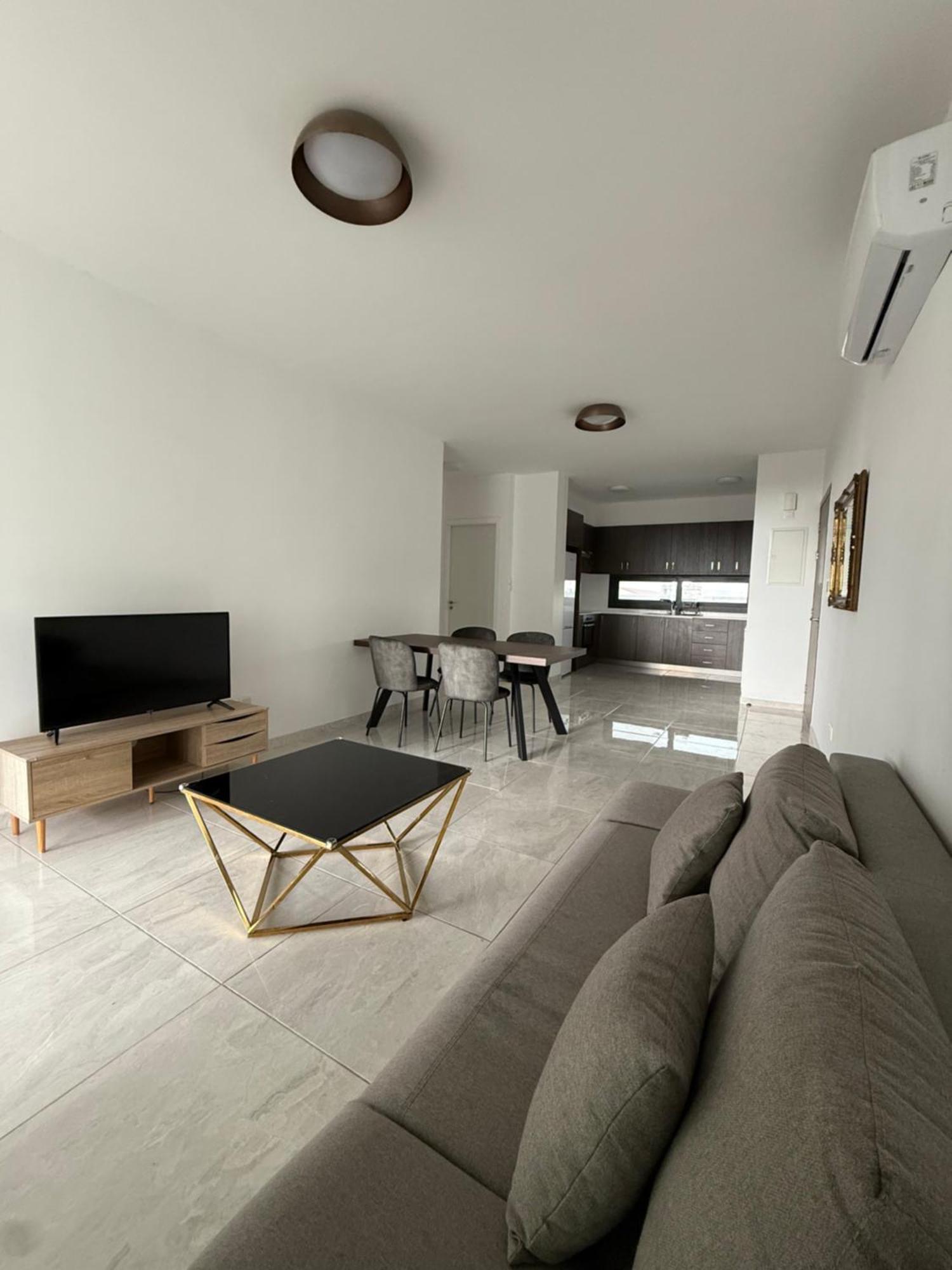 Apartment Holidays *