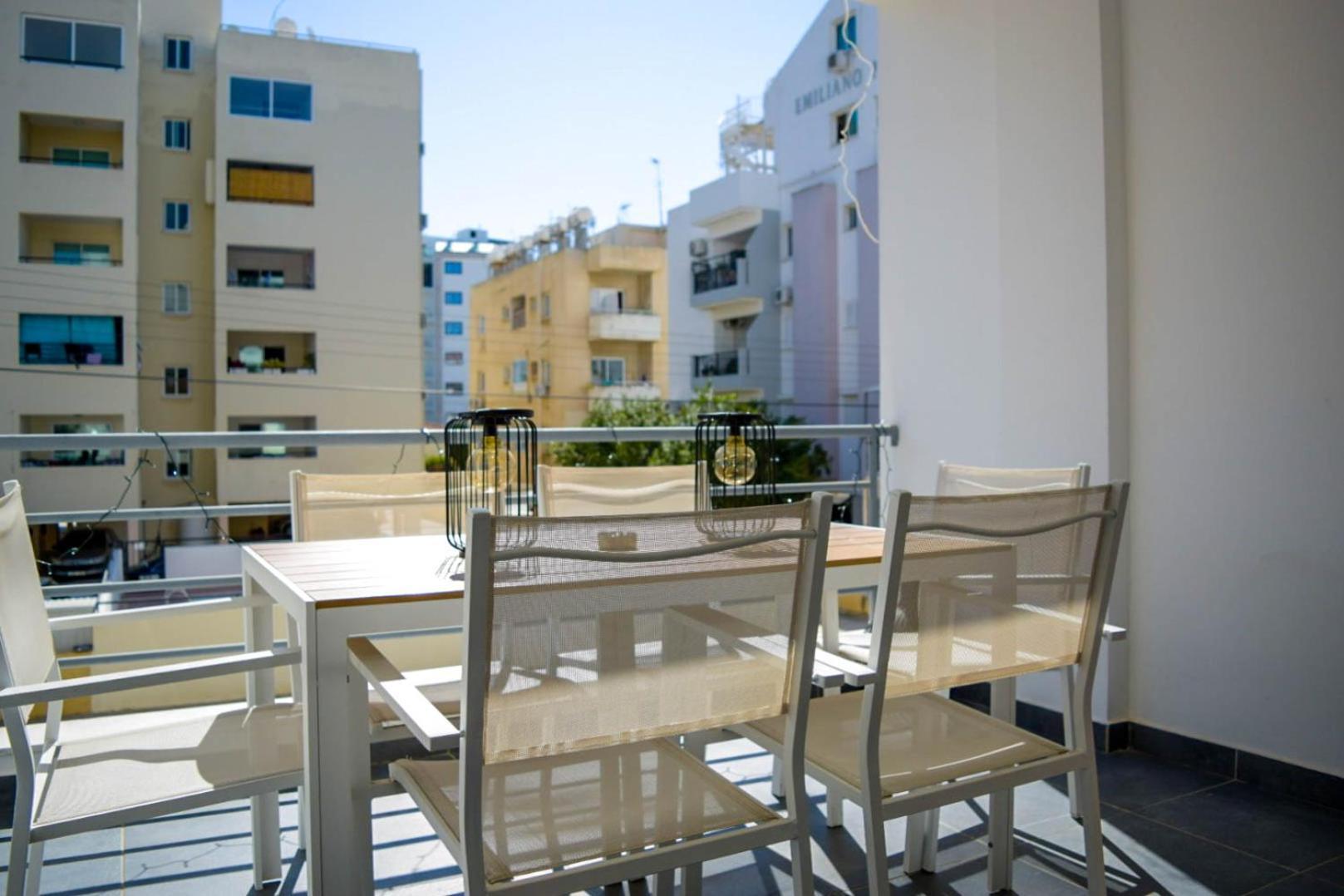 Apartment Coastal Getaway Larnaca
