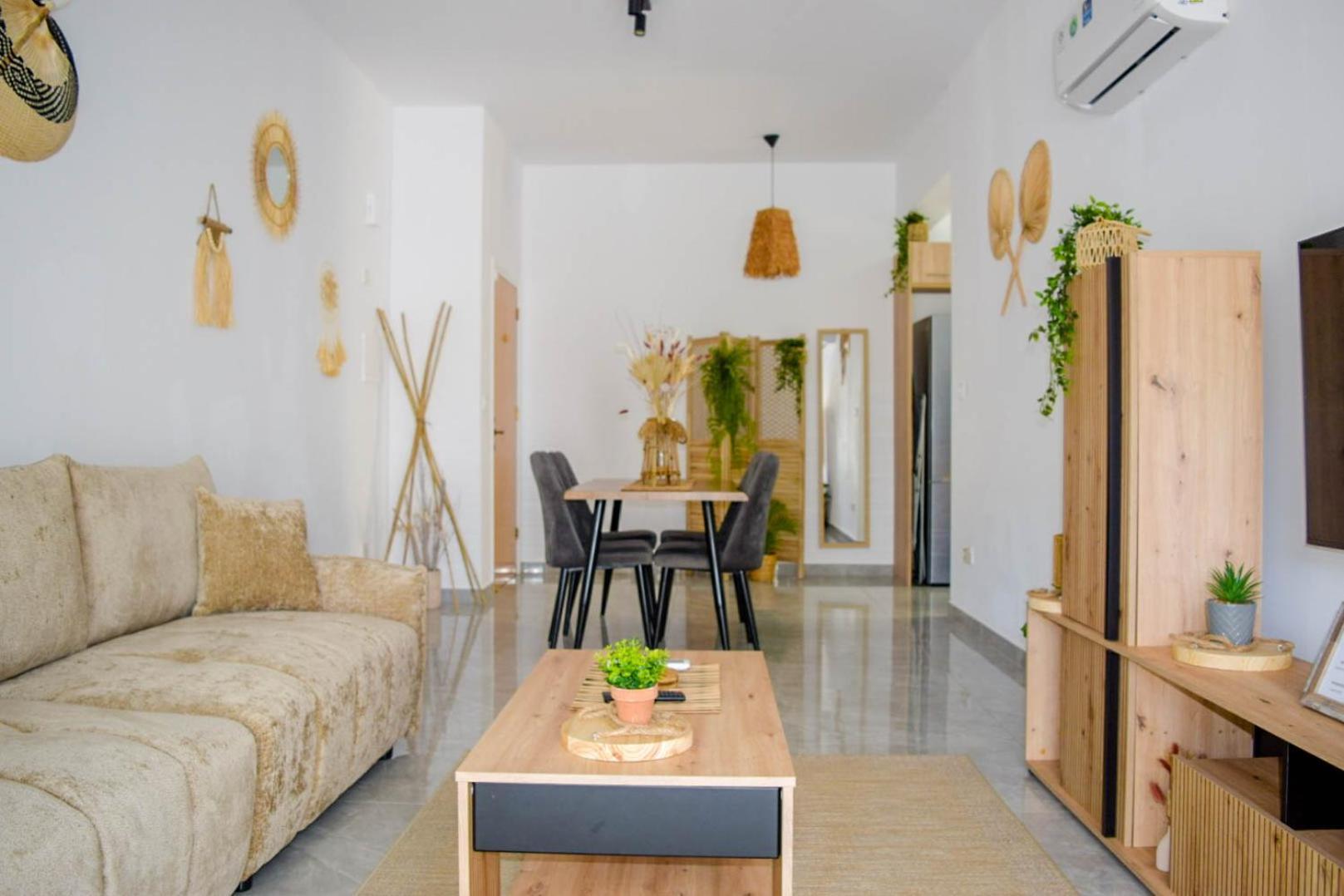 Coastal Getaway Apartment Larnaca