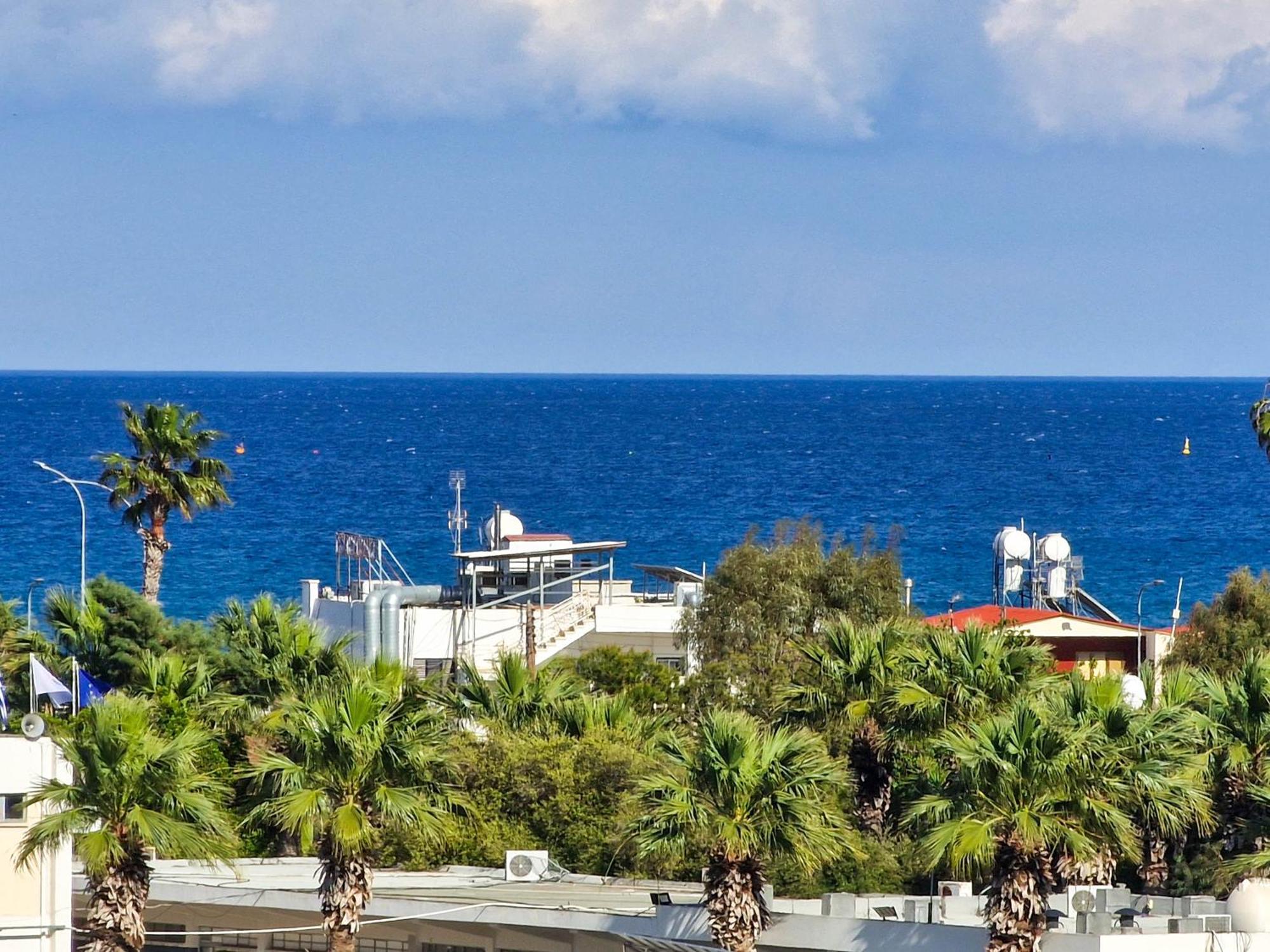 Apartment Charming 3-bed Duplex With Stunning Sea View *