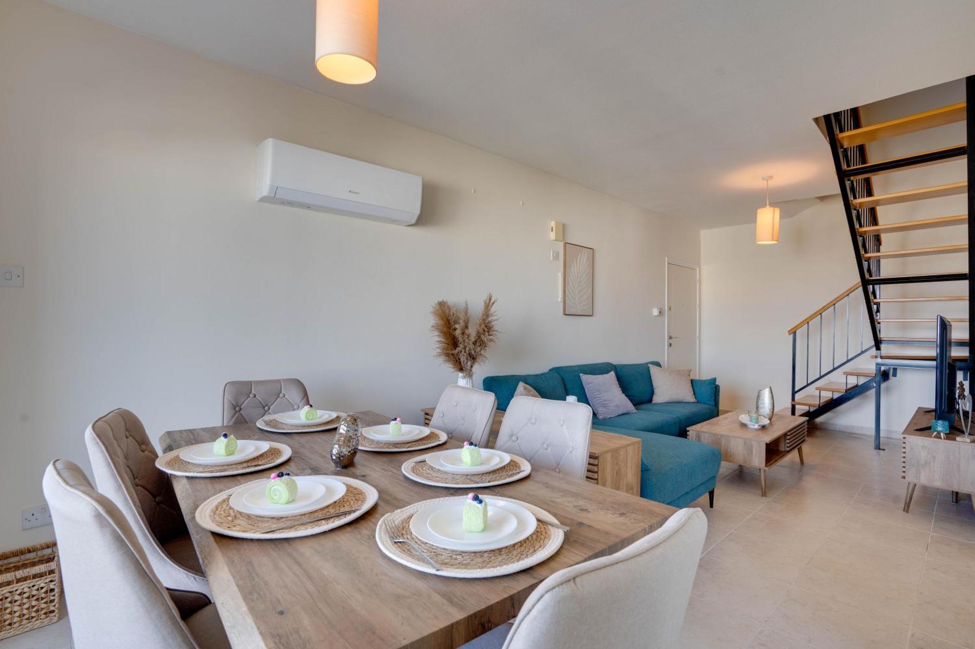 Charming 3-bed Duplex With Stunning Sea View Apartment Larnaca