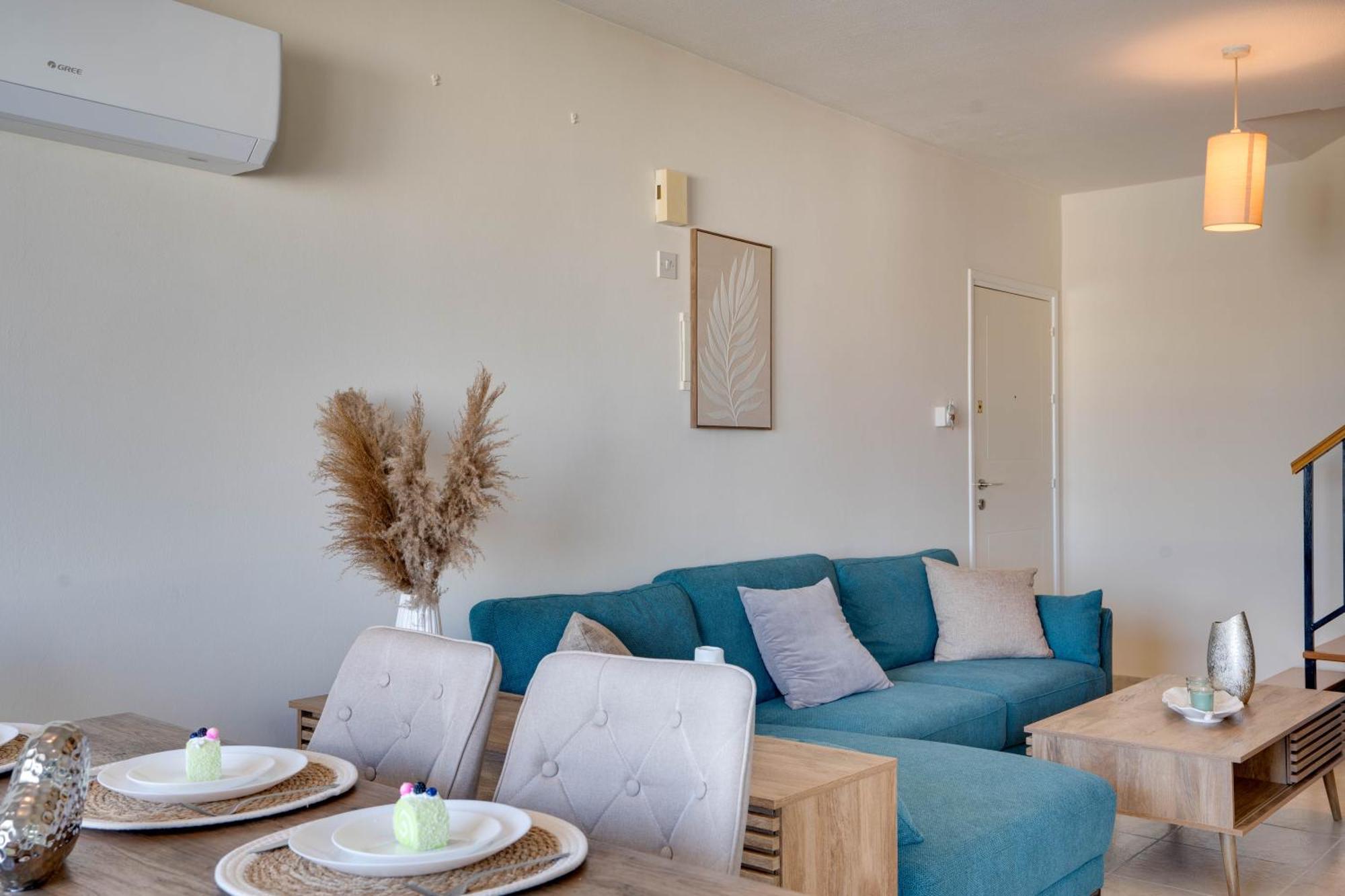 Charming 3-bed Duplex With Stunning Sea View *