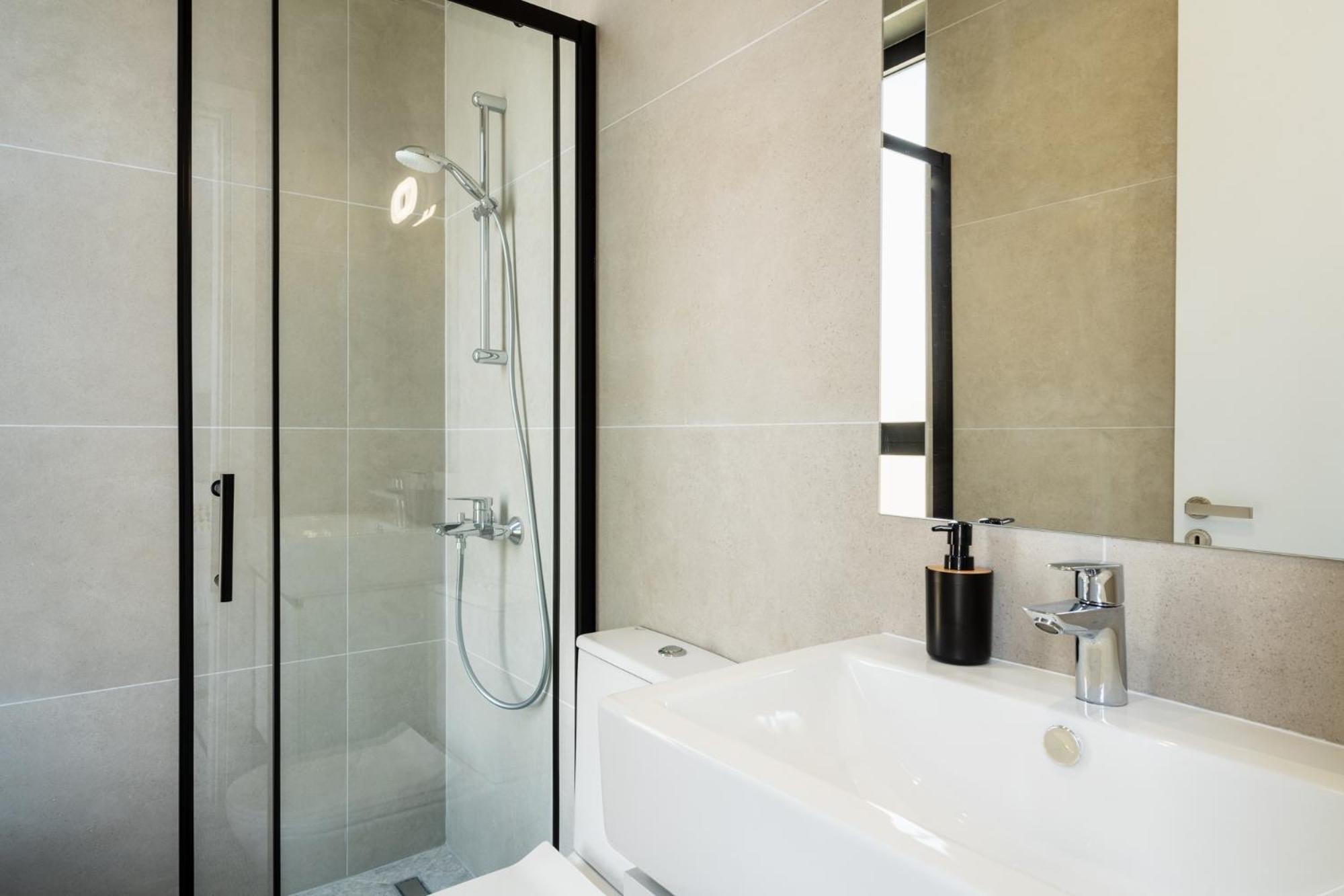 Solara - Stylish Balcony In