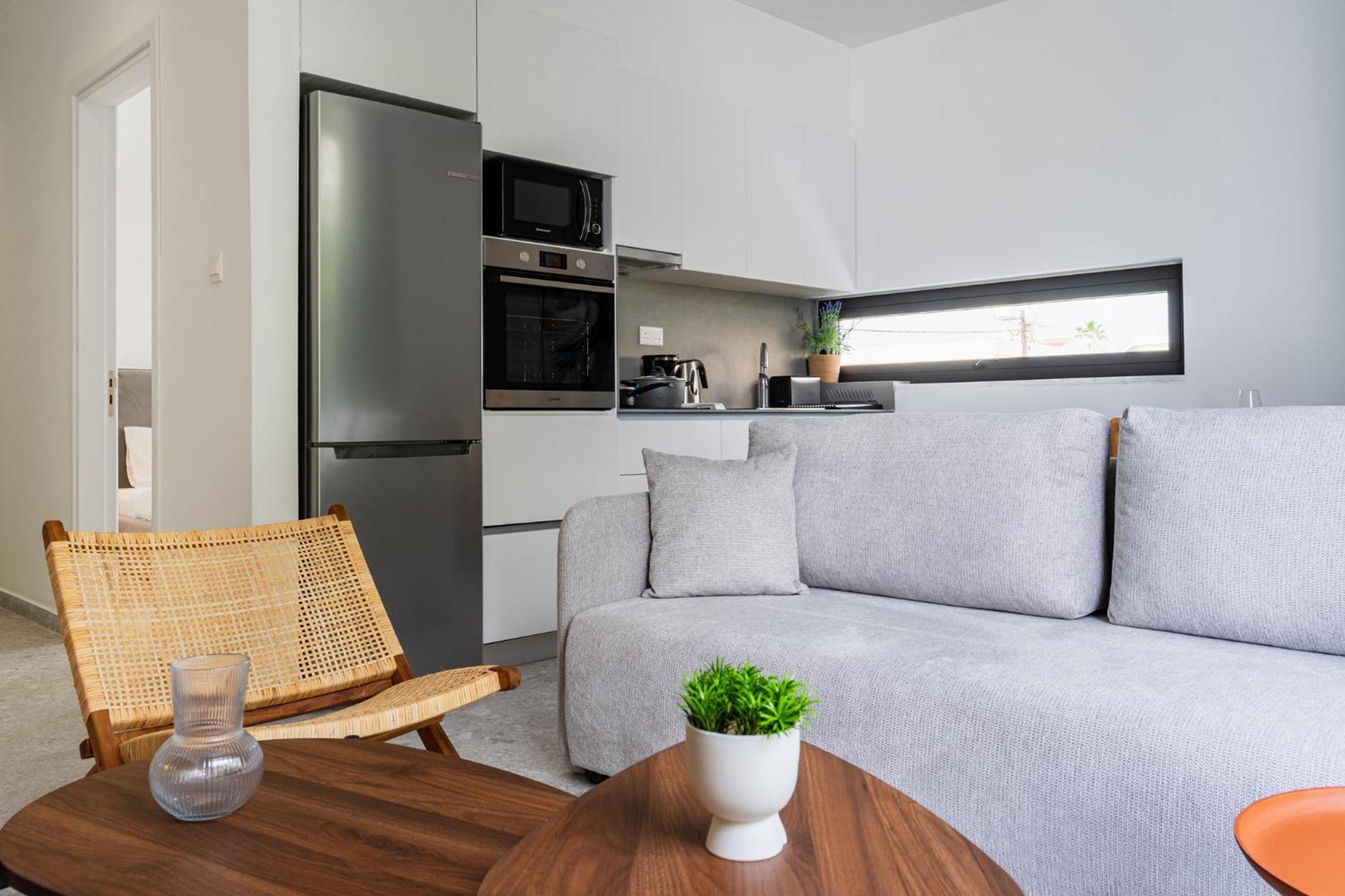 Solara - Stylish Balcony In * Larnaca