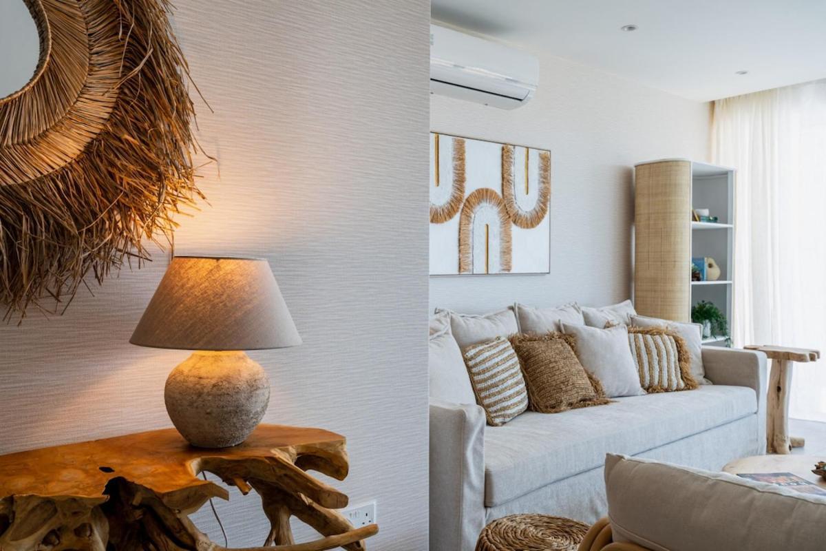 Apartment Aelia - Chic 2-br & Balcony In Larnaca