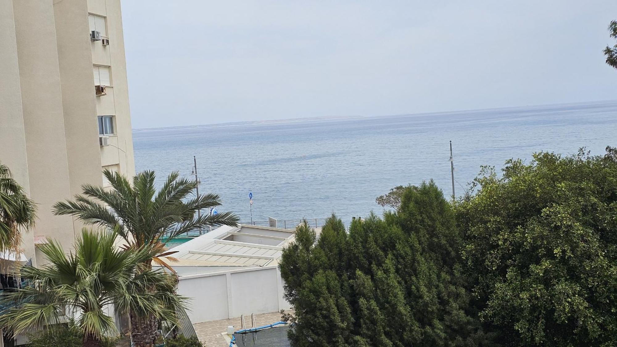 Sea Gate