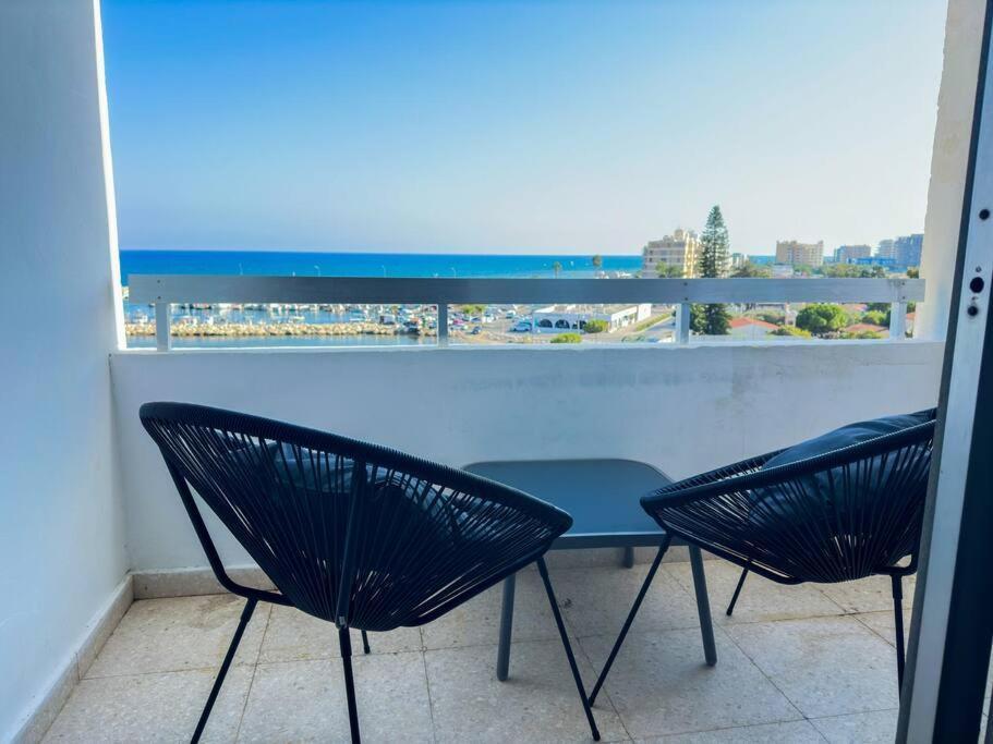 Sea View 1br With Pool Access Apartment *