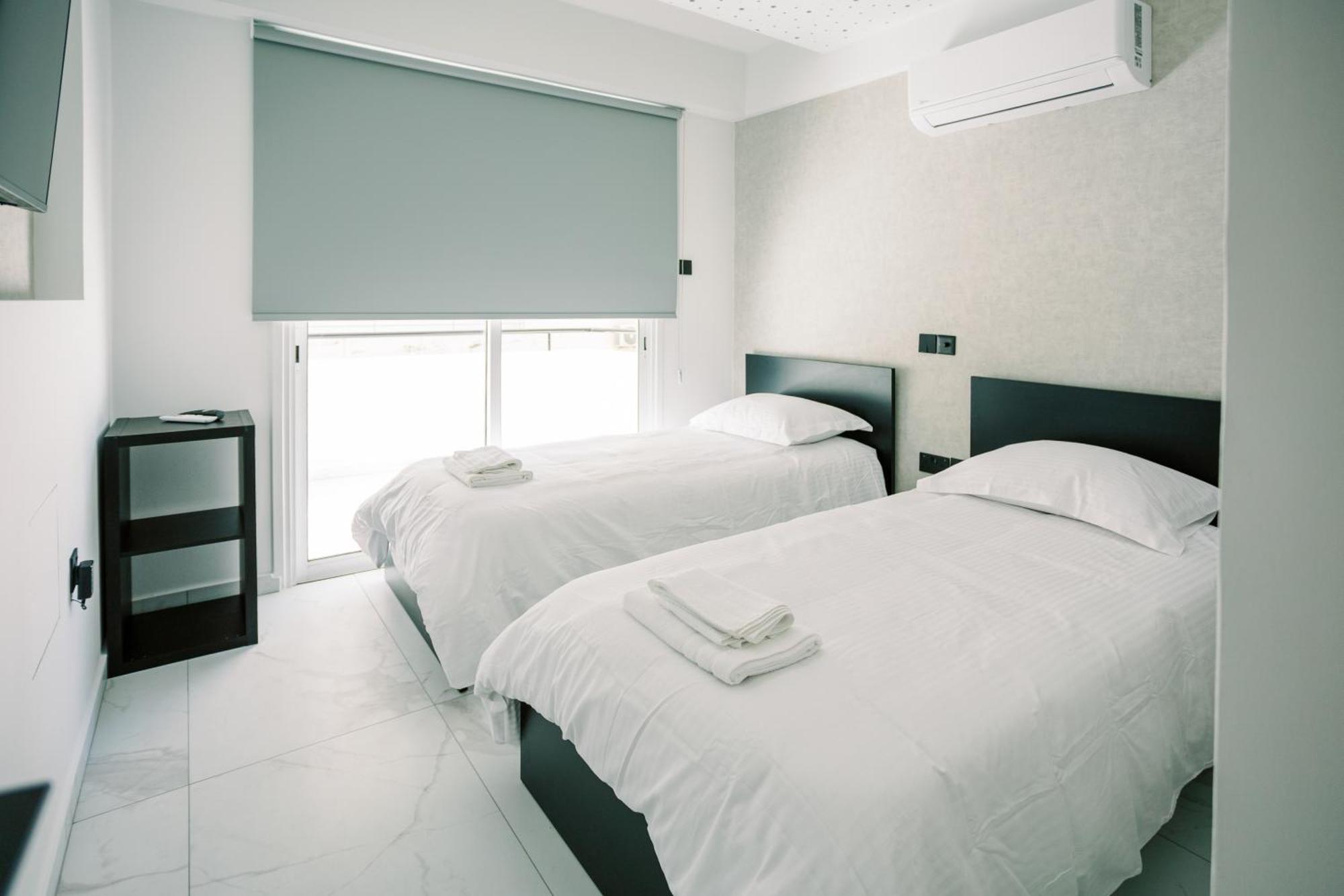 2br Amalfi Blue In - Pool & 10min Walk To Mackenzie Beach! * Larnaca