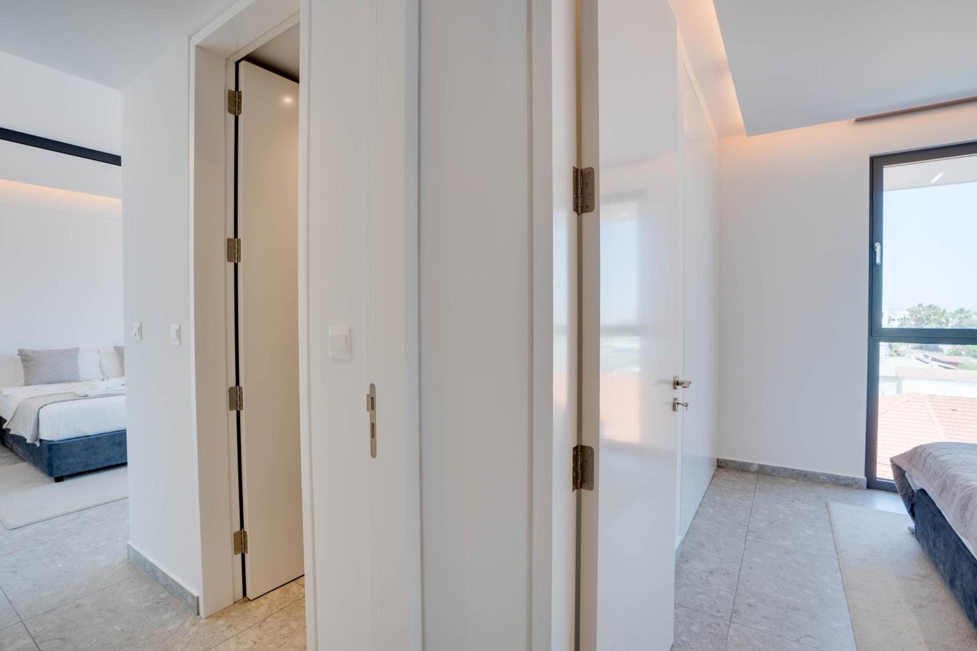 Sea View Deluxe Gaia 302 Apartment Larnaca