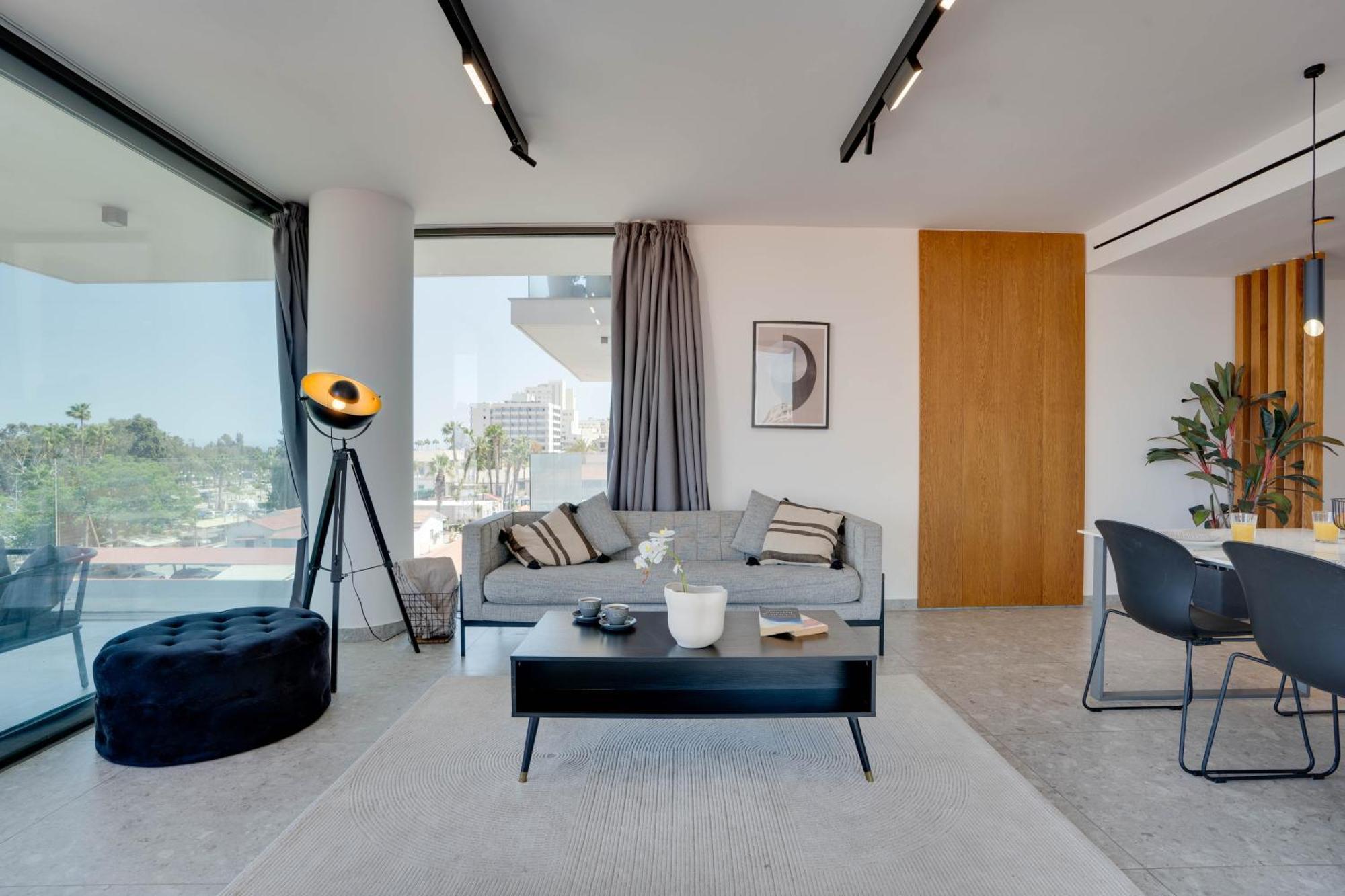 Apartment Sea View Deluxe Gaia 302