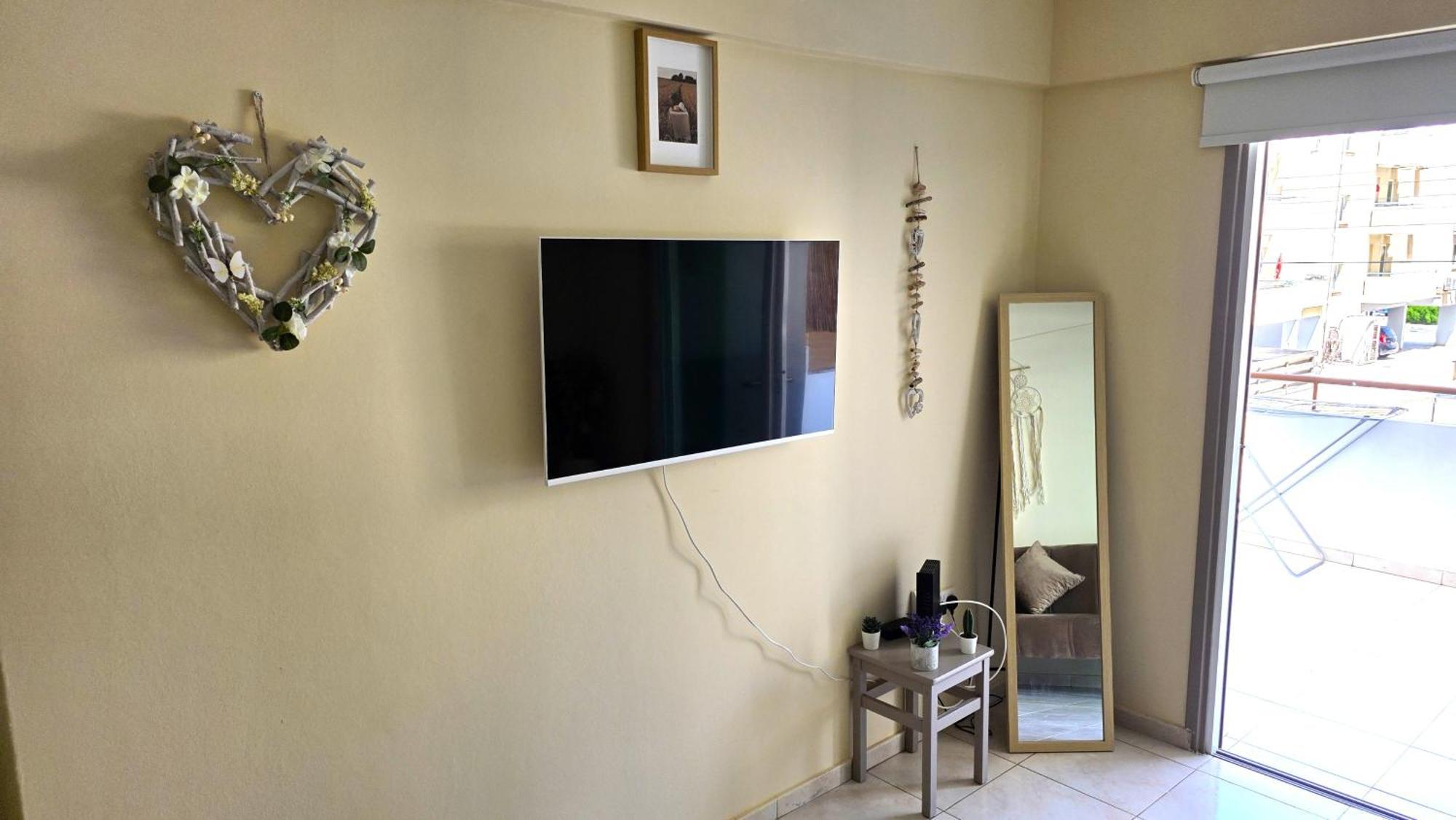Apartment Stylish 2br With Balcony & Wi-fi