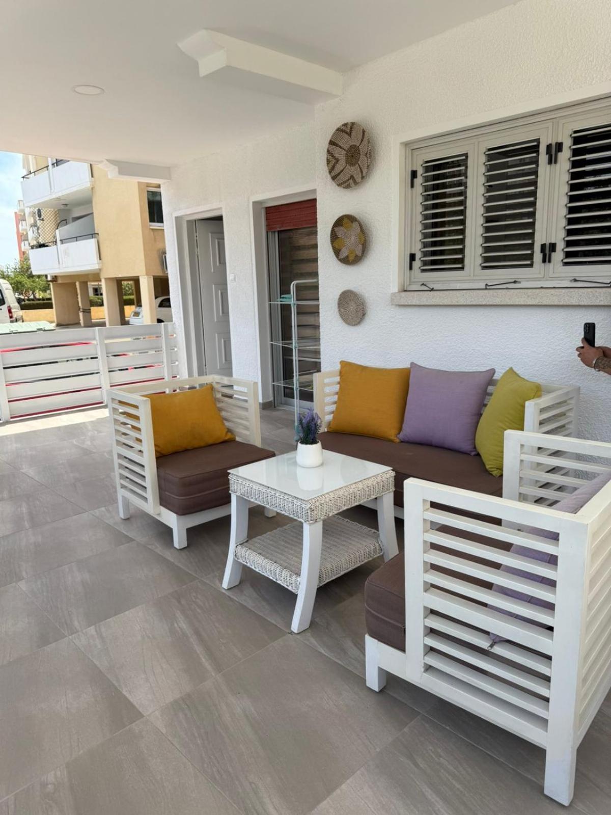 Makenzy Mermaid 2 Bedroom Larnaka