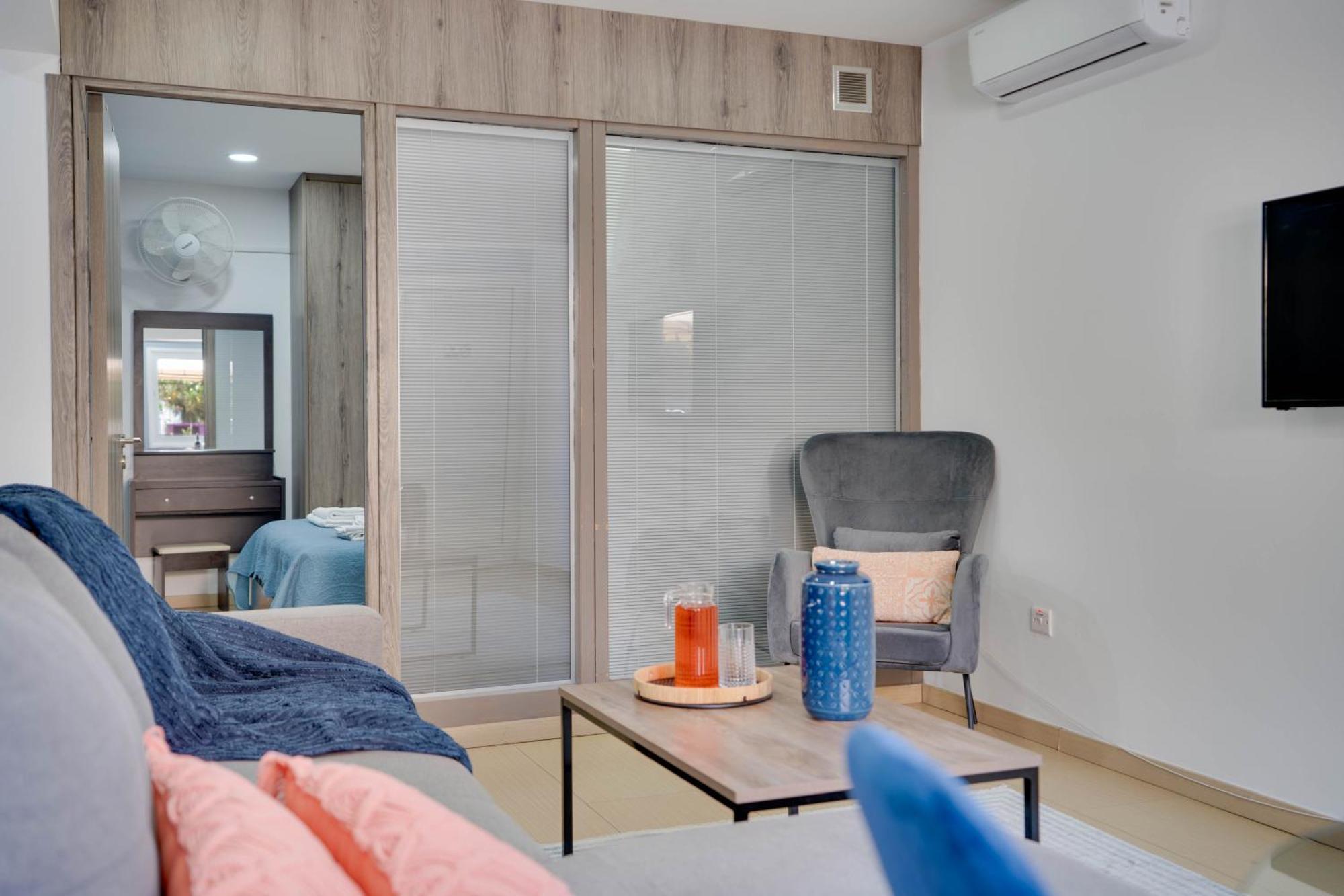 Atlantis 50m From Makenzy Seafront * Larnaca