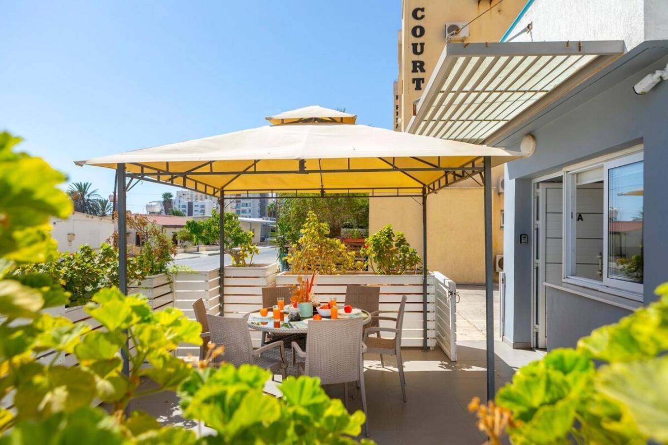 Atlantis 50m From Makenzy Seafront Apartment *