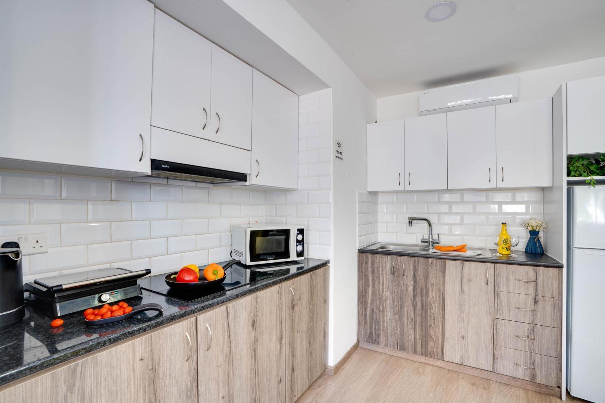 Atlantis 50m From Makenzy Seafront Apartment *