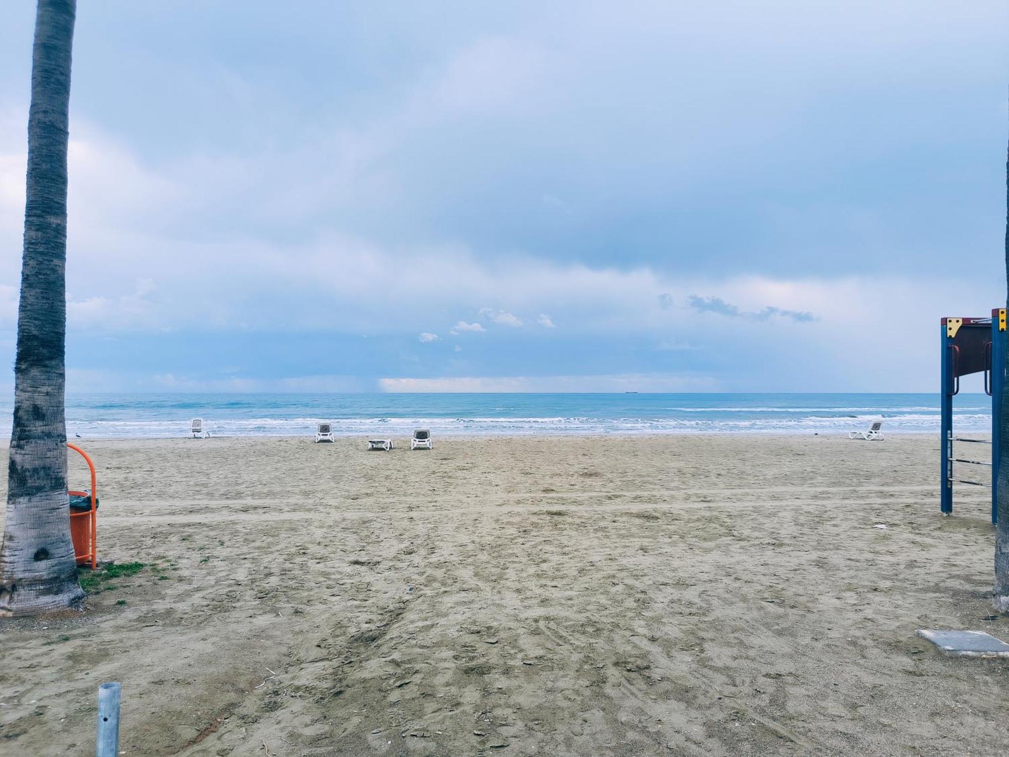 Finnikoudes 2 Bed Sea View *
