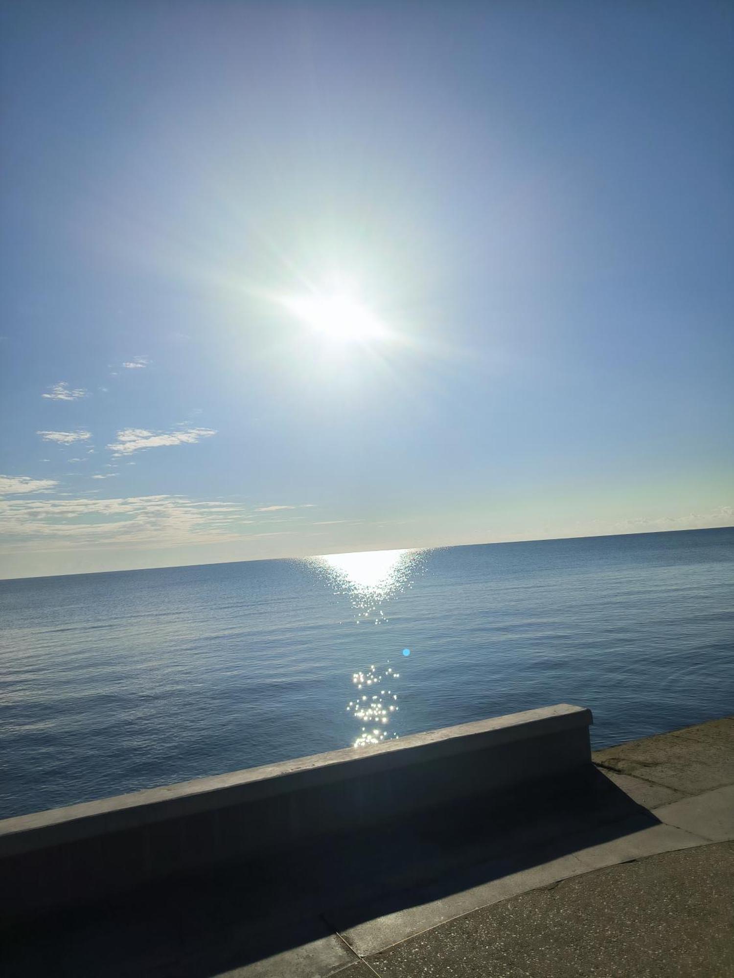 Finnikoudes 2 Bed Sea View Apartment Larnaca