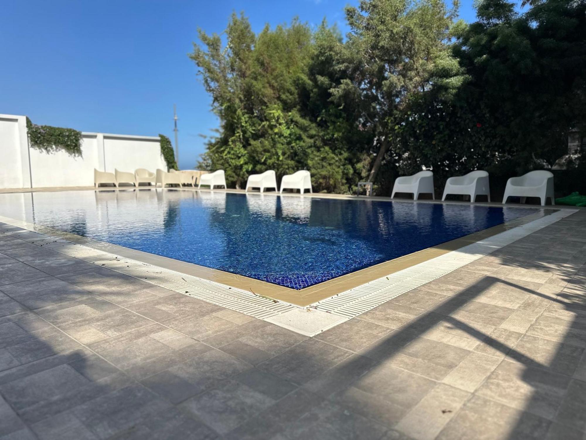 Sea View 1br With Pool Access Apartment