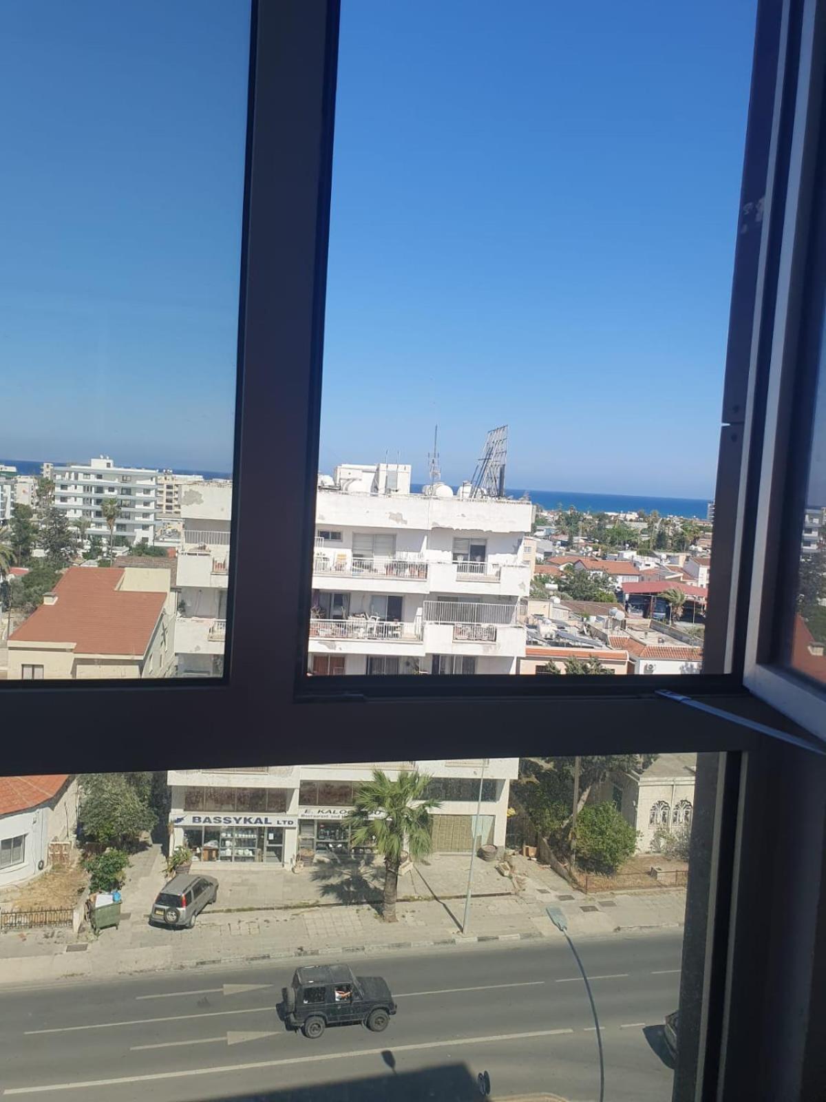 3bedroom With Side Sea View In Apartamento Lárnaca