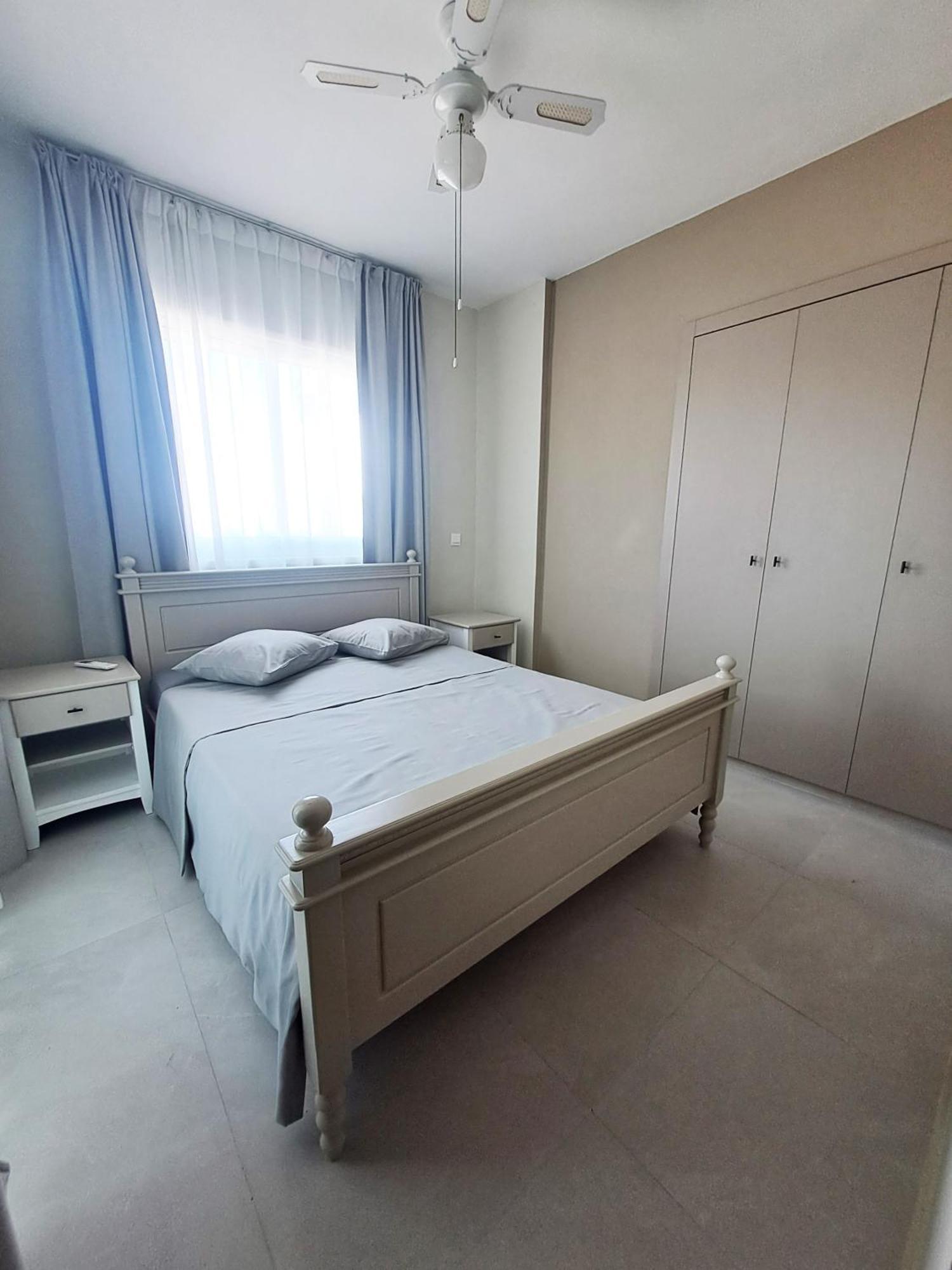 Sea View Floral - 2 Bedroom, Swimming Pool Căn hộ Larnaca