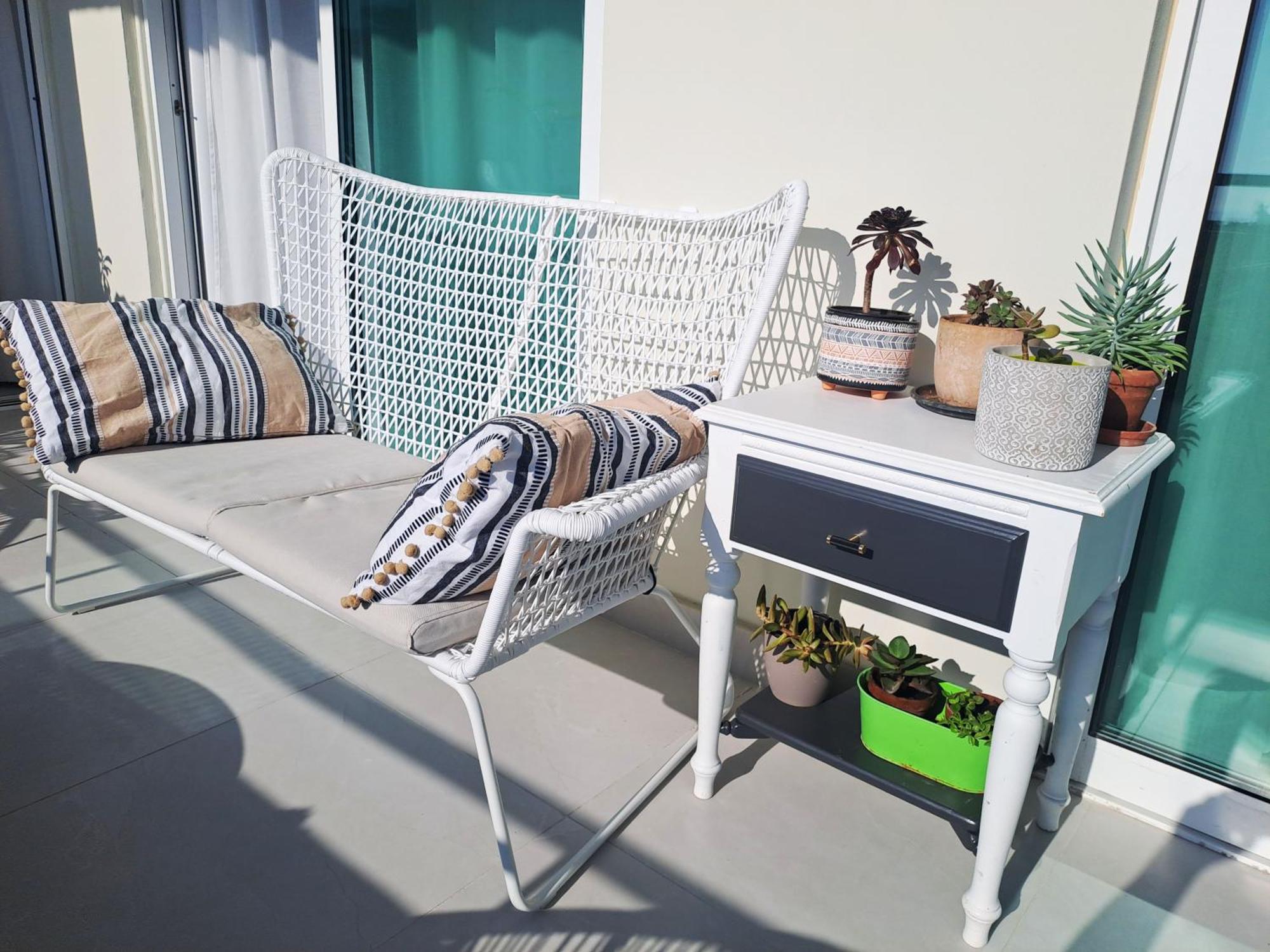 Sea View Floral - 2 Bedroom, Swimming Pool Larnaca