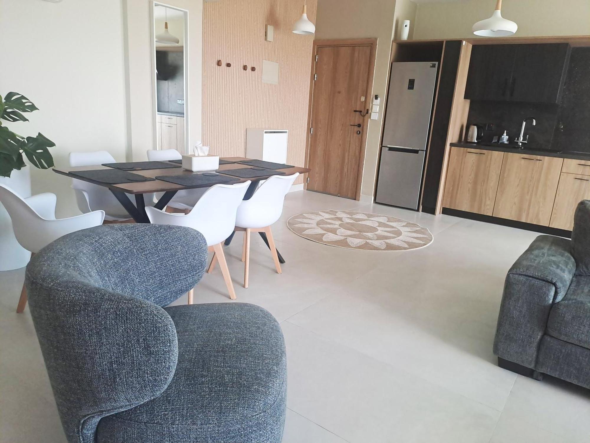 Căn hộ Sea View Floral - 2 Bedroom, Swimming Pool *