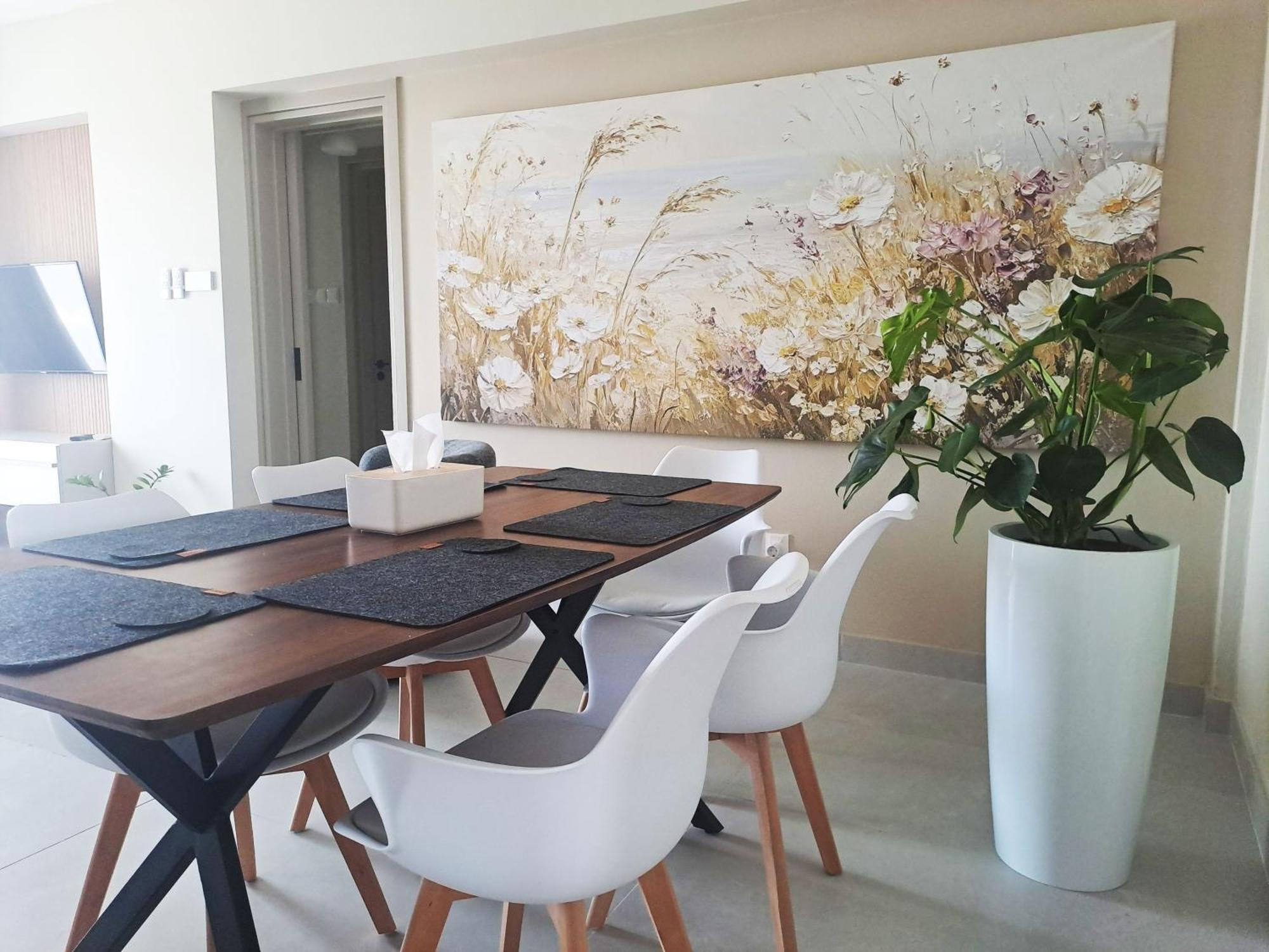 Căn hộ Sea View Floral - 2 Bedroom, Swimming Pool