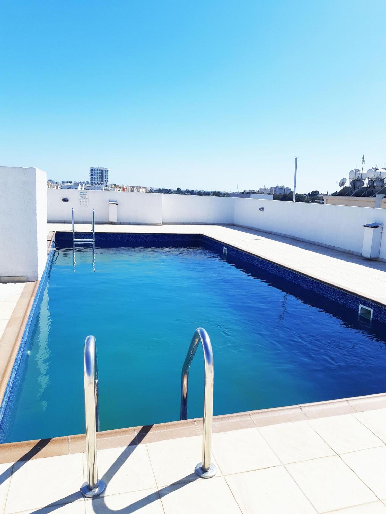 Sea View Floral - 2 Bedroom, Swimming Pool Apartment Larnaca