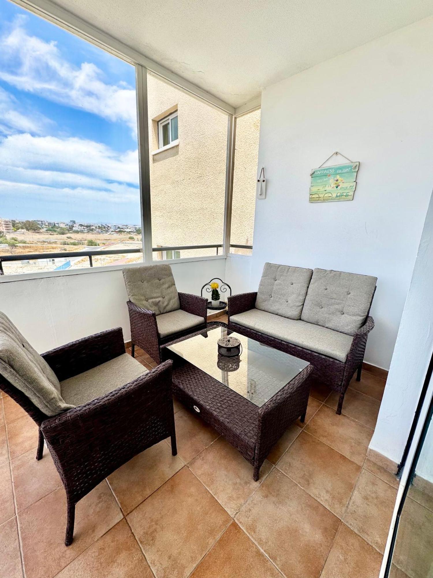 Sea And Salt Panoramic View Apartment Larnaca