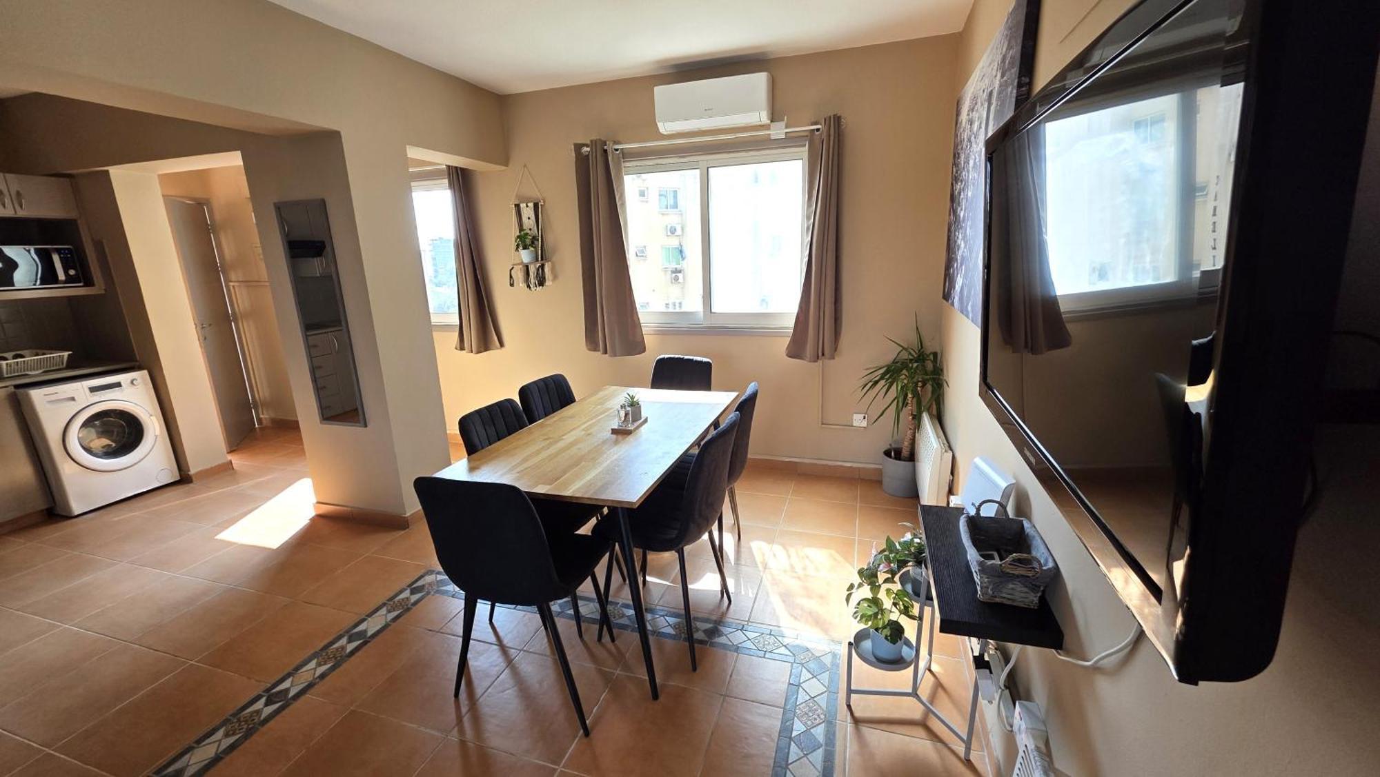 Charming 2br Classic Flat With Fast Wi-fi Apartamento